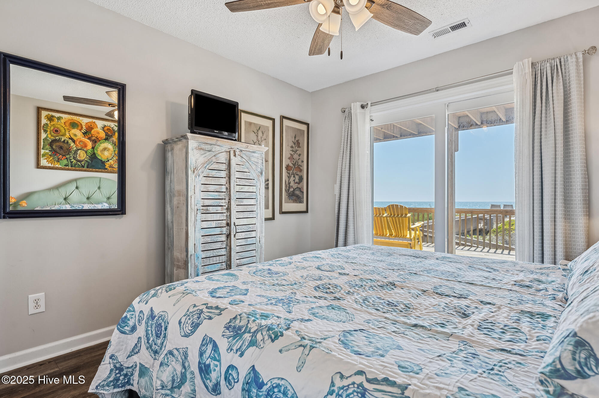 100538972 | Photo 30