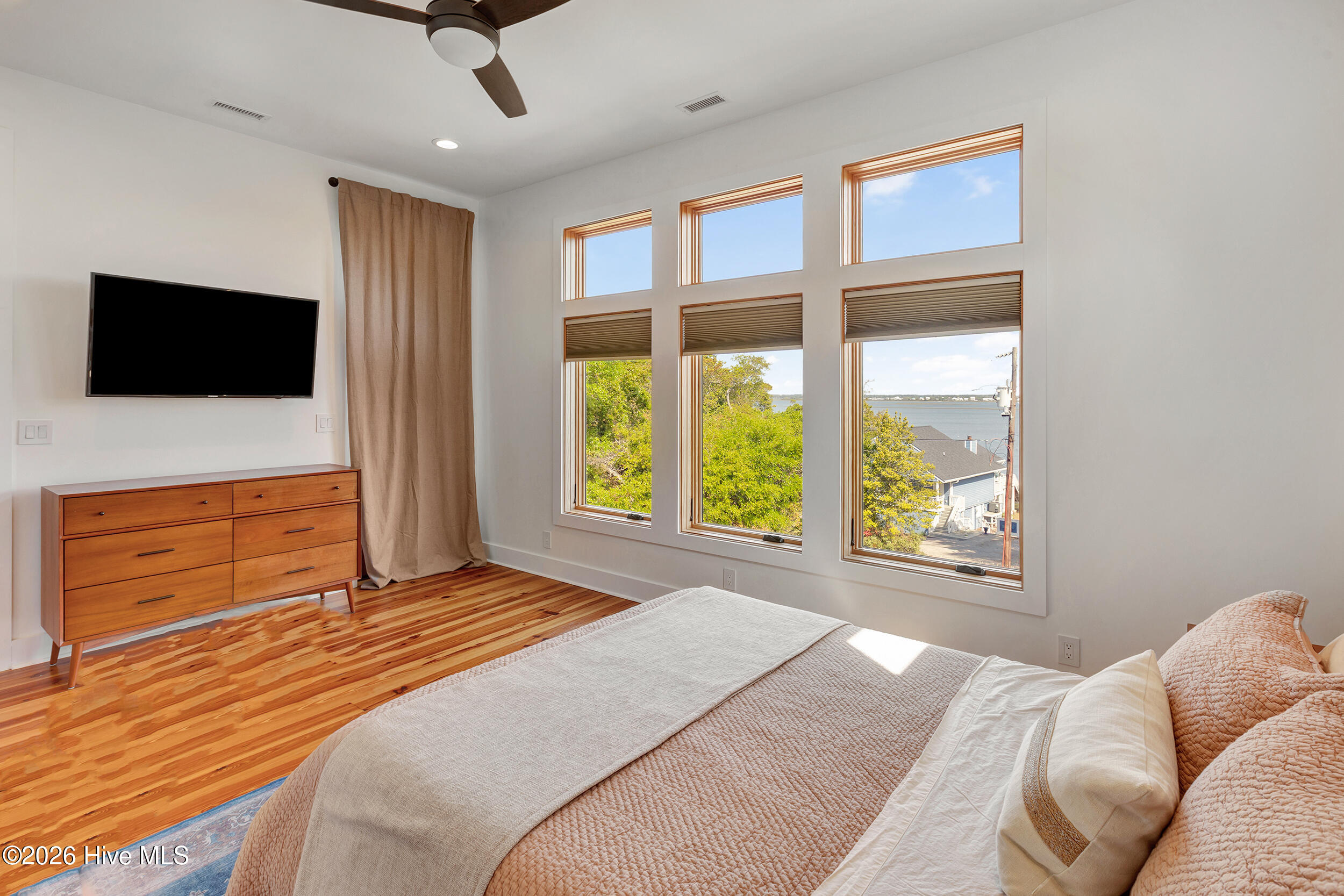 5709 Landing 