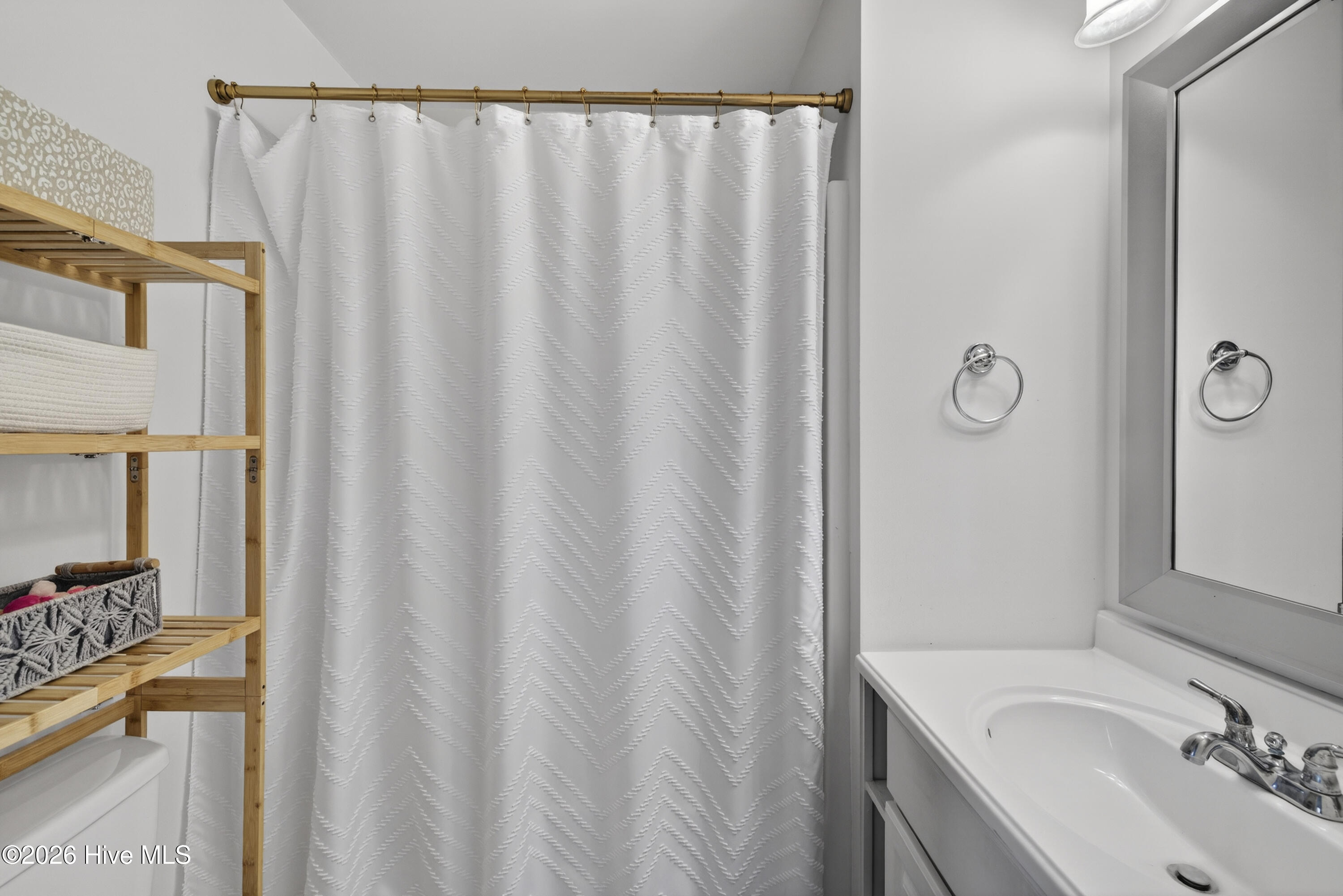 100562699 | Photo 20