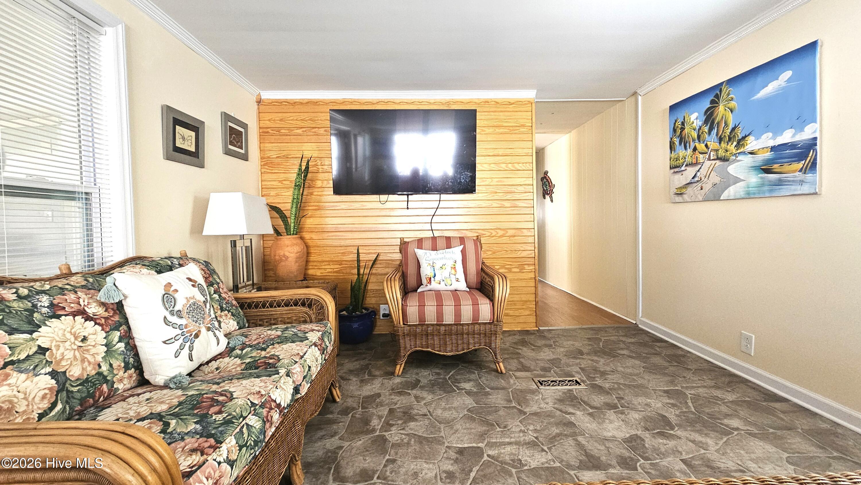 100567850 | Photo 12