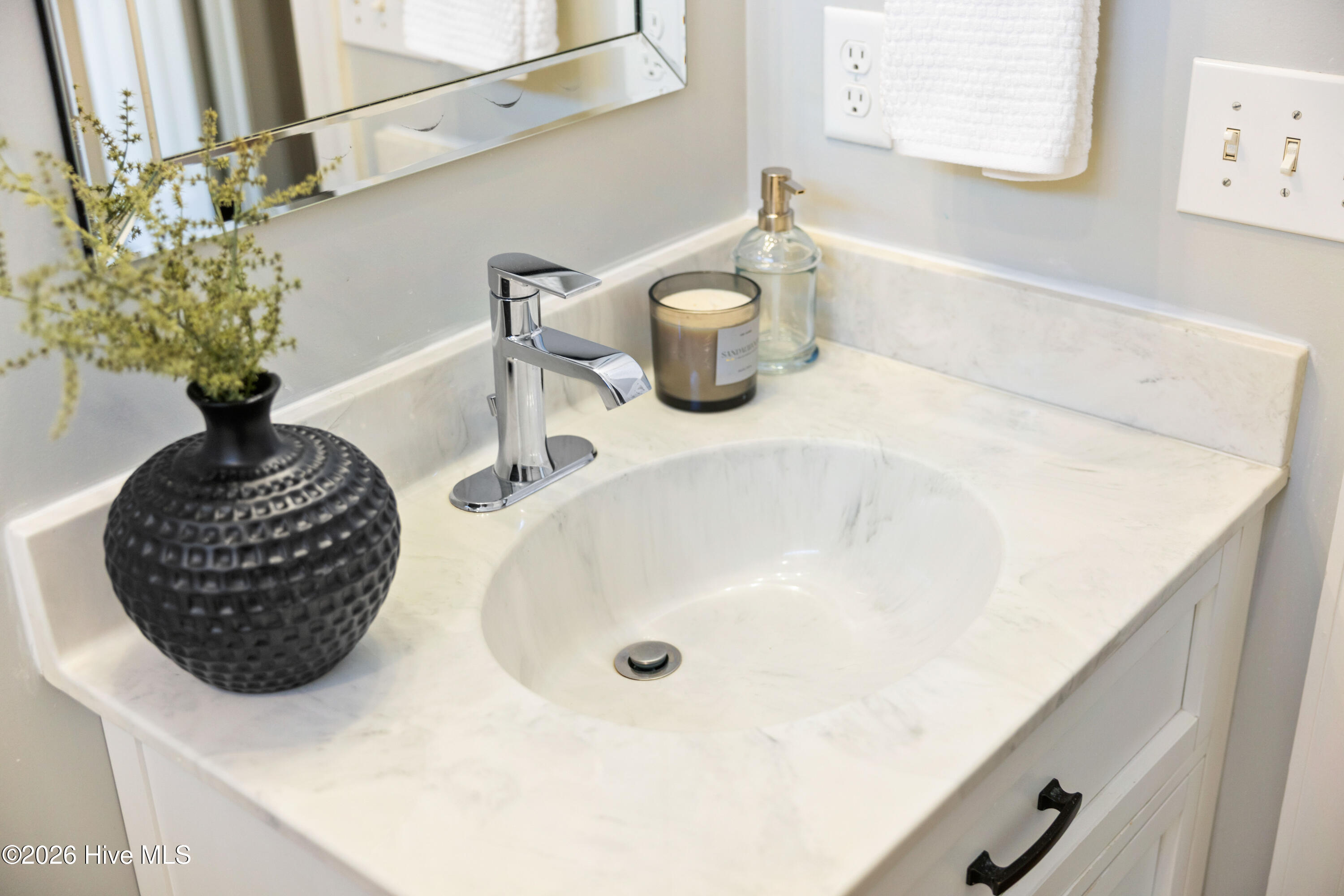 100560916 | Photo 56