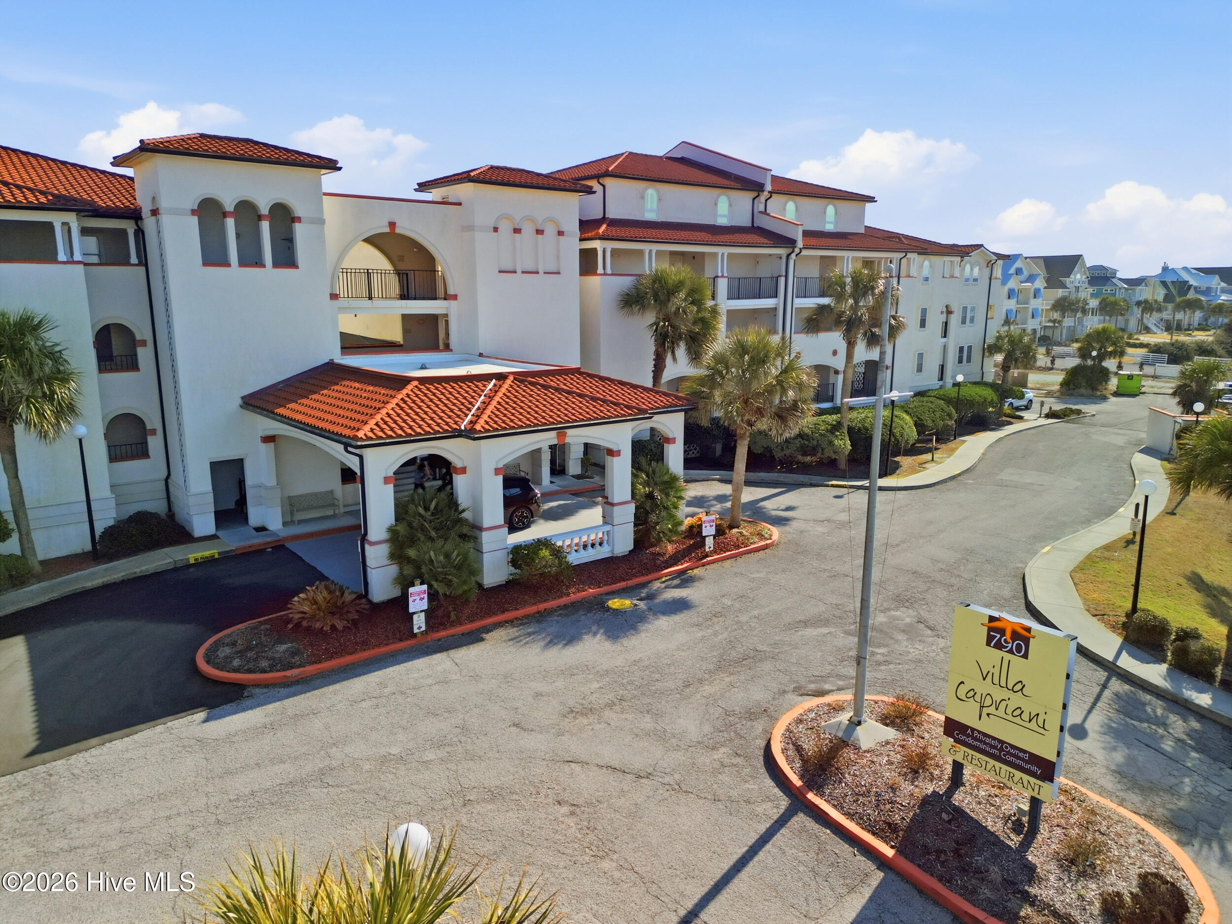 100560519 | Photo 63