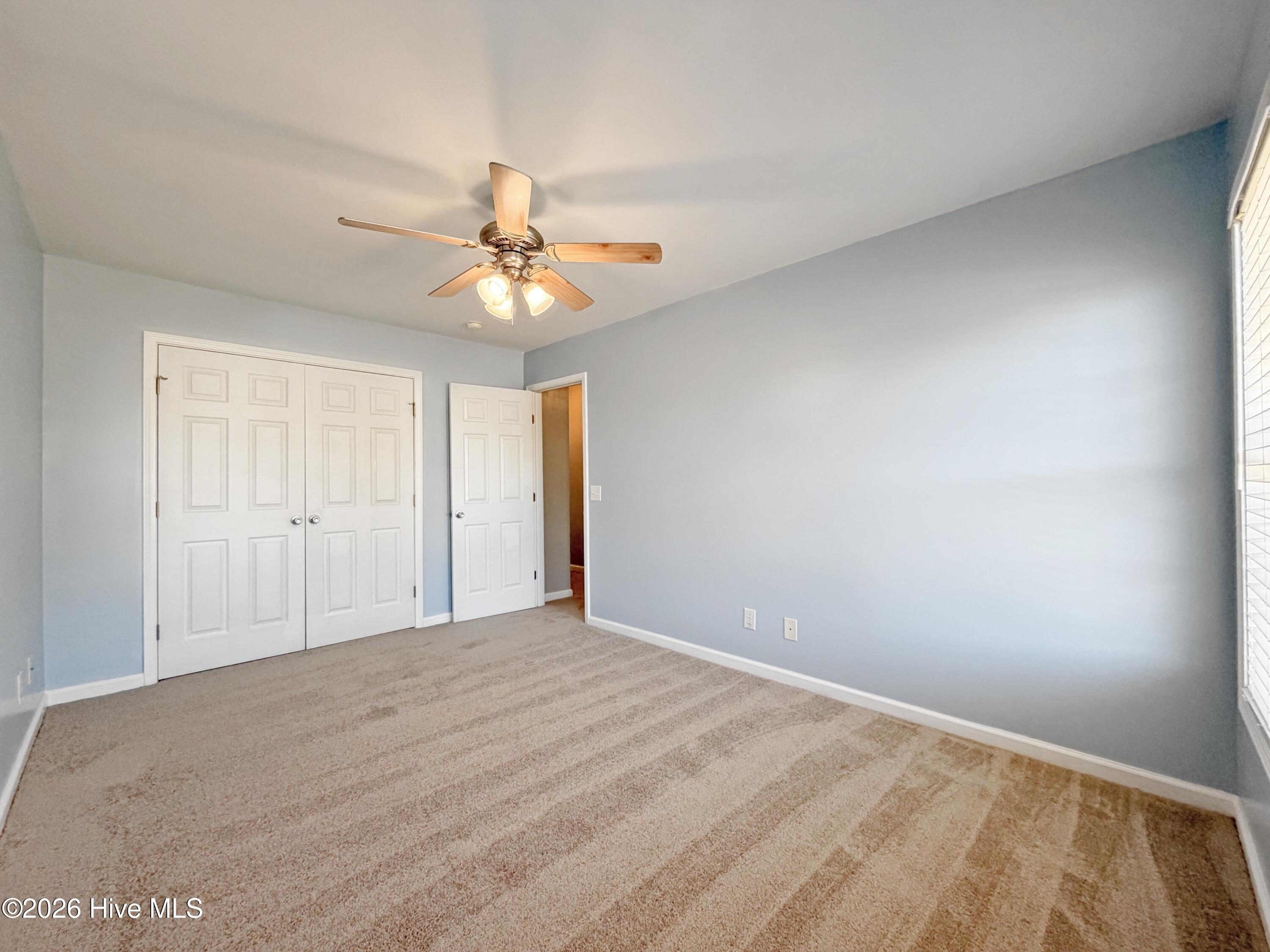 100547389 | Photo 41