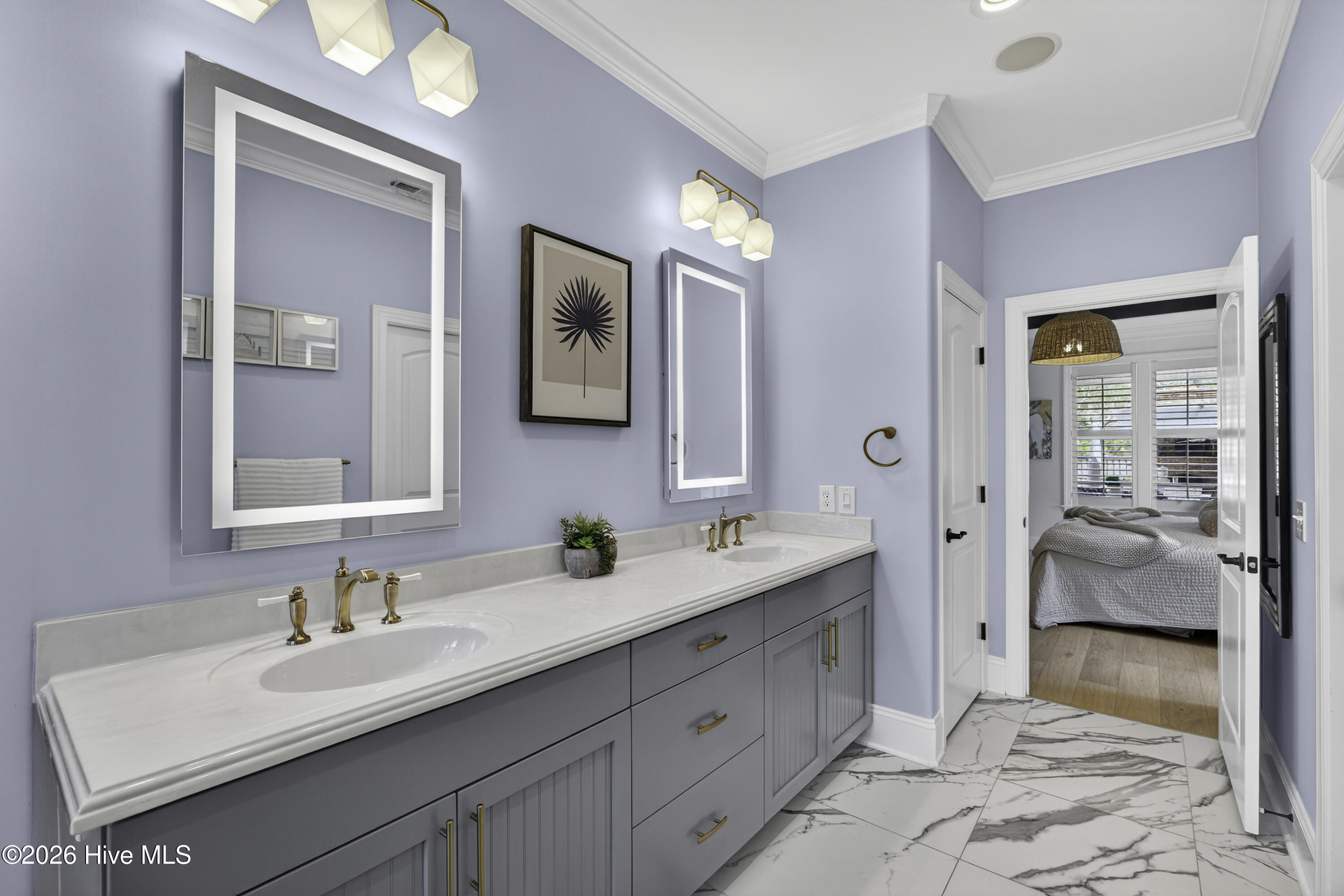 100564665 | Photo 24