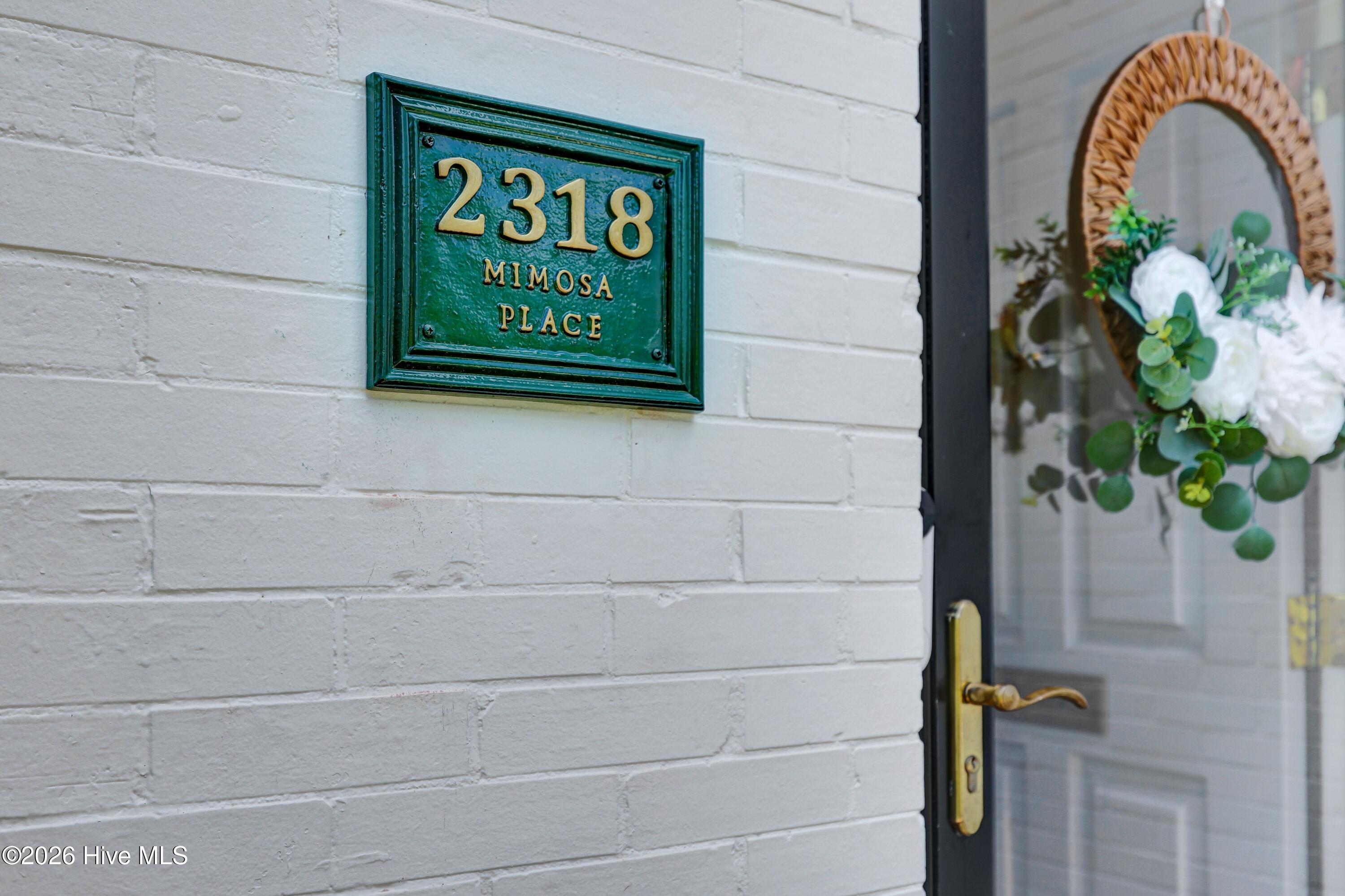 100570649 | Photo 10