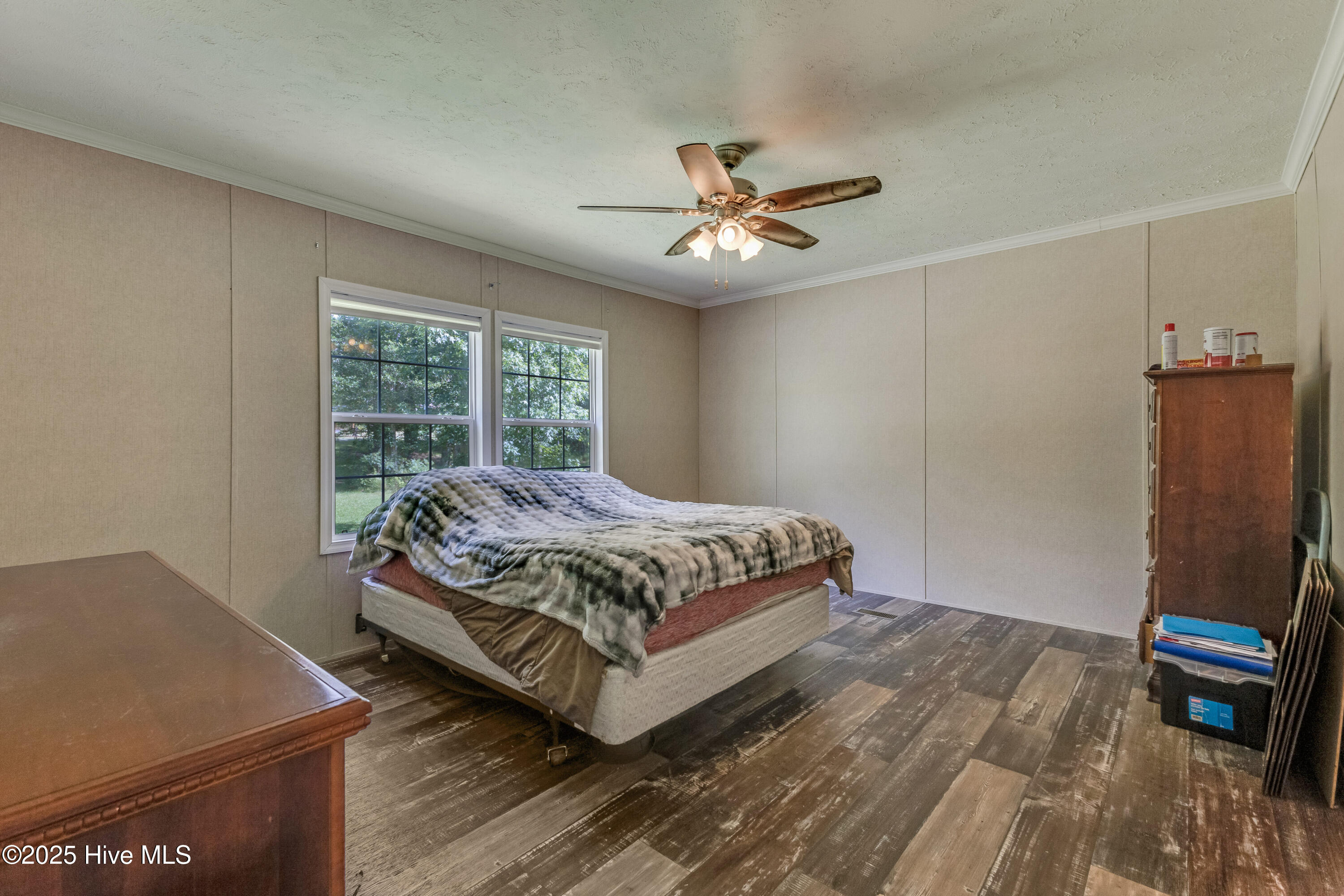 100517619 | Photo 92