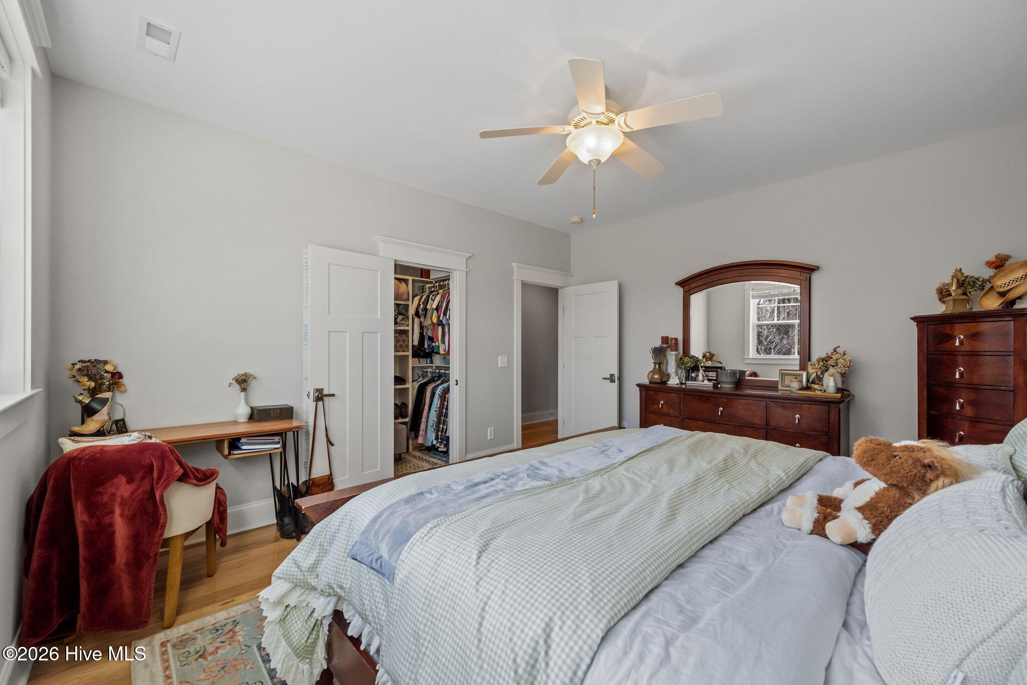 100554318 | Photo 47