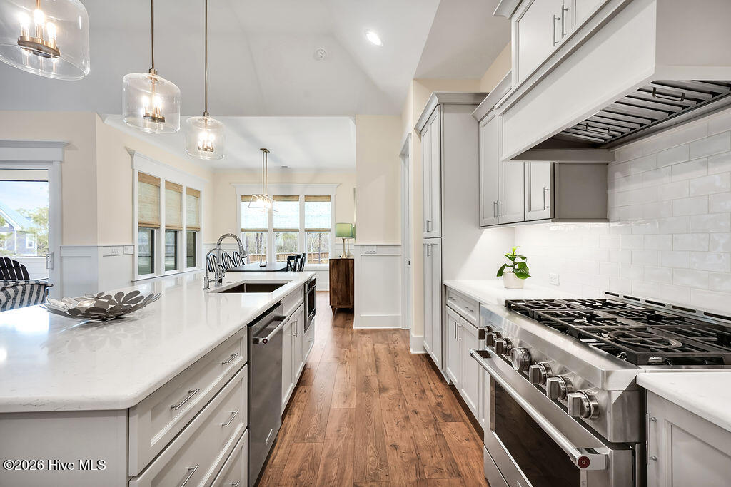 100564545 | Photo 16