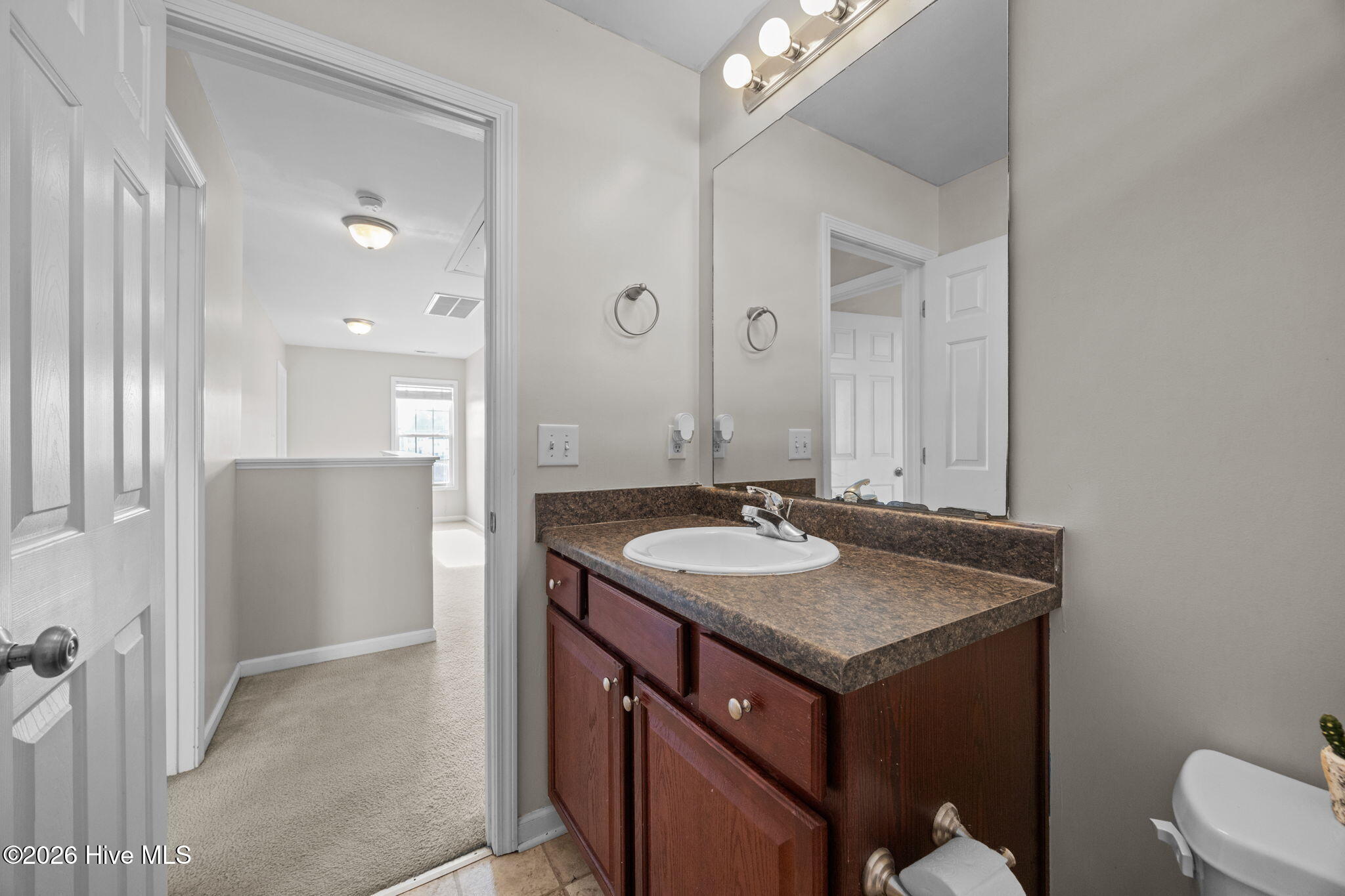 100550928 | Photo 29