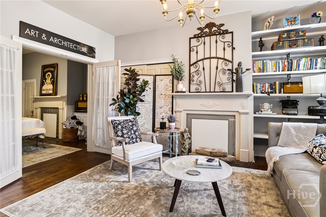 Photo 2 of House for sale at 509 E Jones St, Savannah, GA 31401 | MLS# SA364627 | Listing updated on 2026-09-30