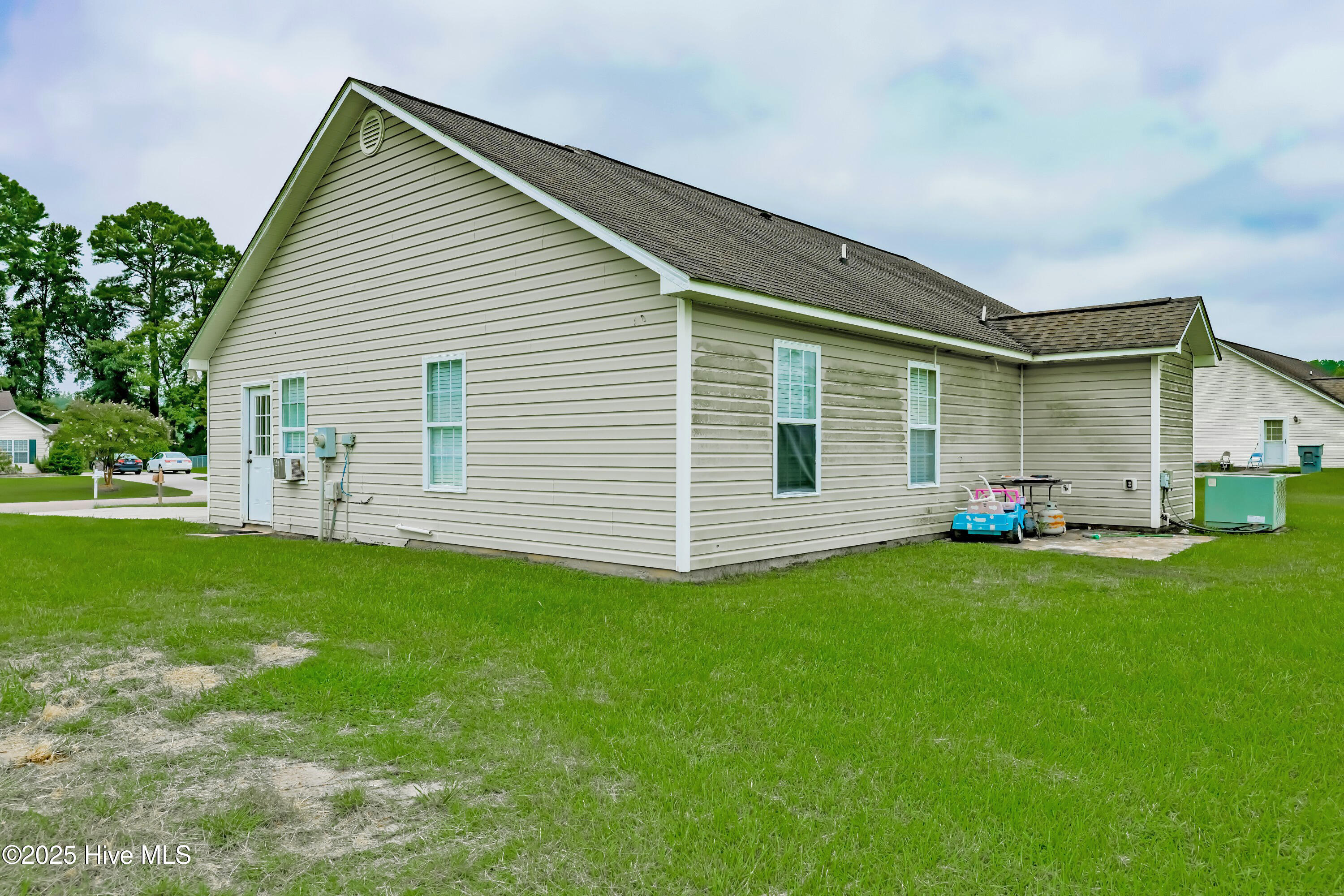 Homes for sale in Teachey, NC | 129 Phillip Mills Dr, Teachey, NC 28464 | MLS# 100480619