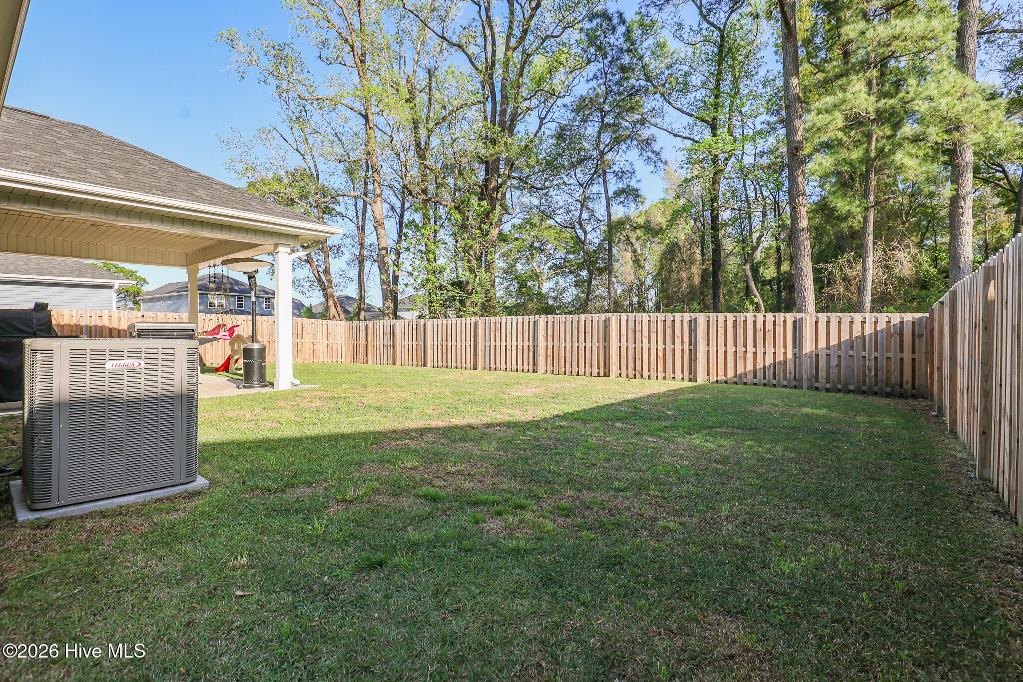 100565380 | Photo 46