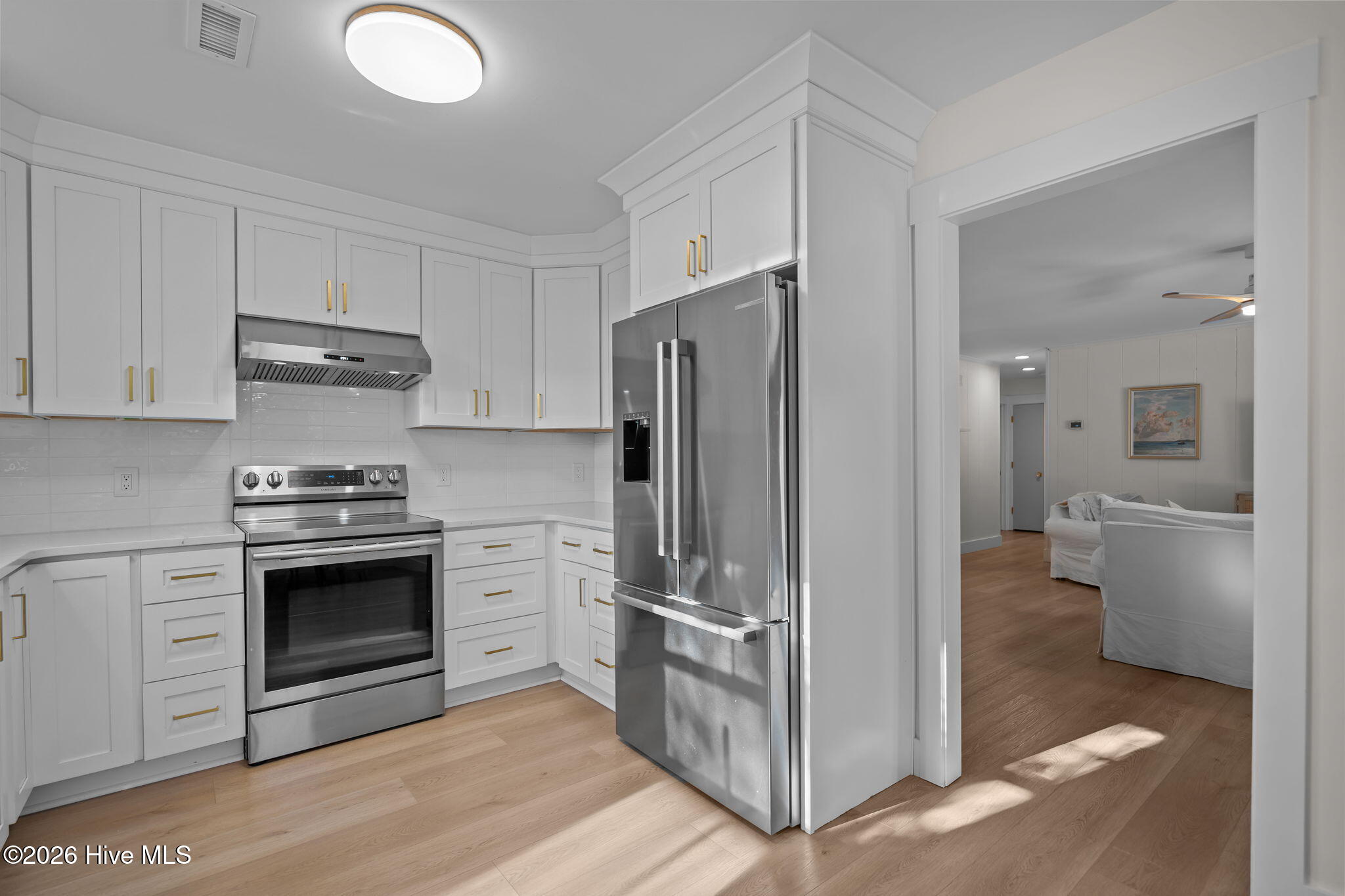 100552729 | Photo 18