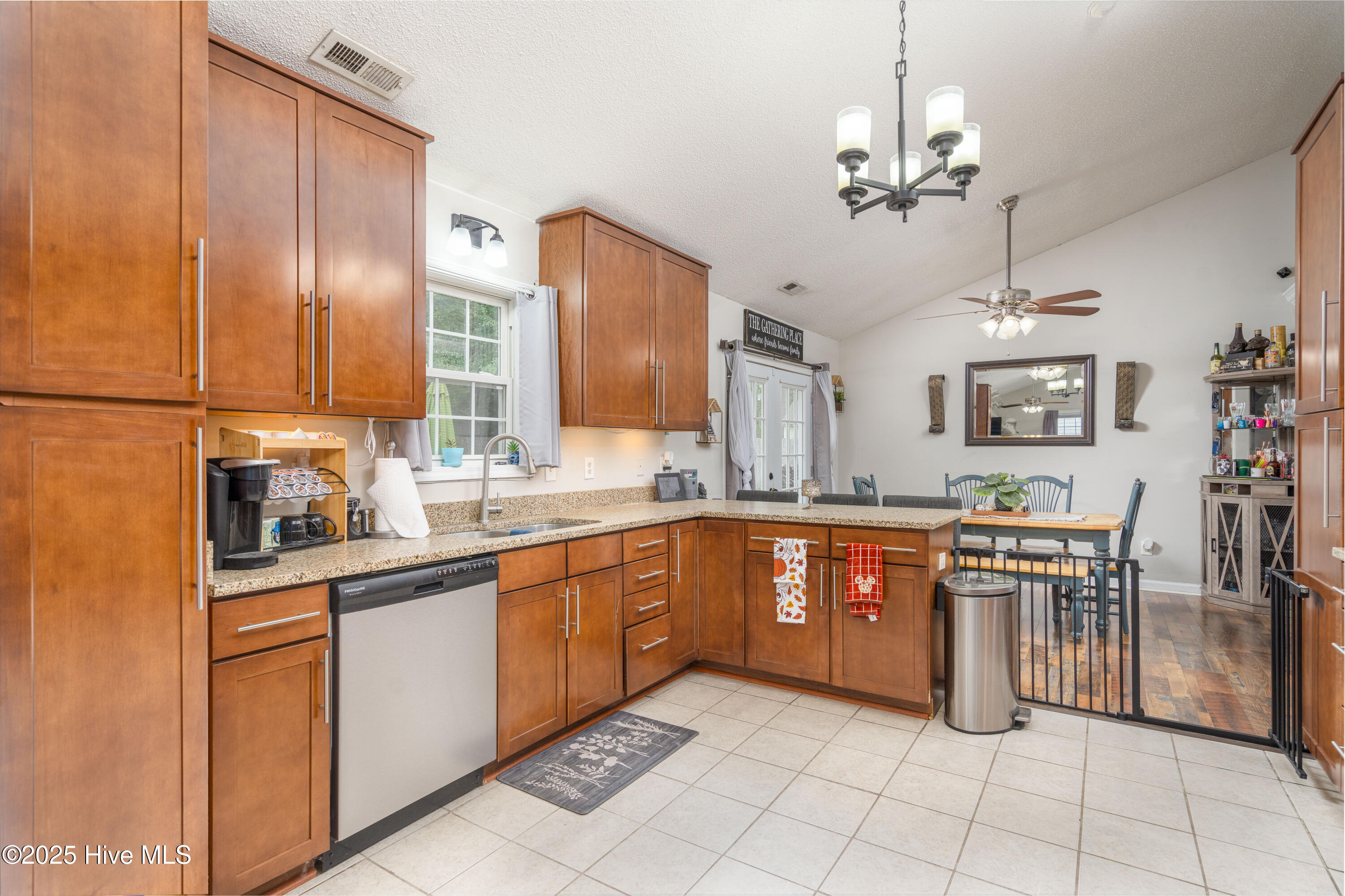 108 Quail Creek Drive, Hubert, NC 28539 – photo 5: 108 Quail Creek-4