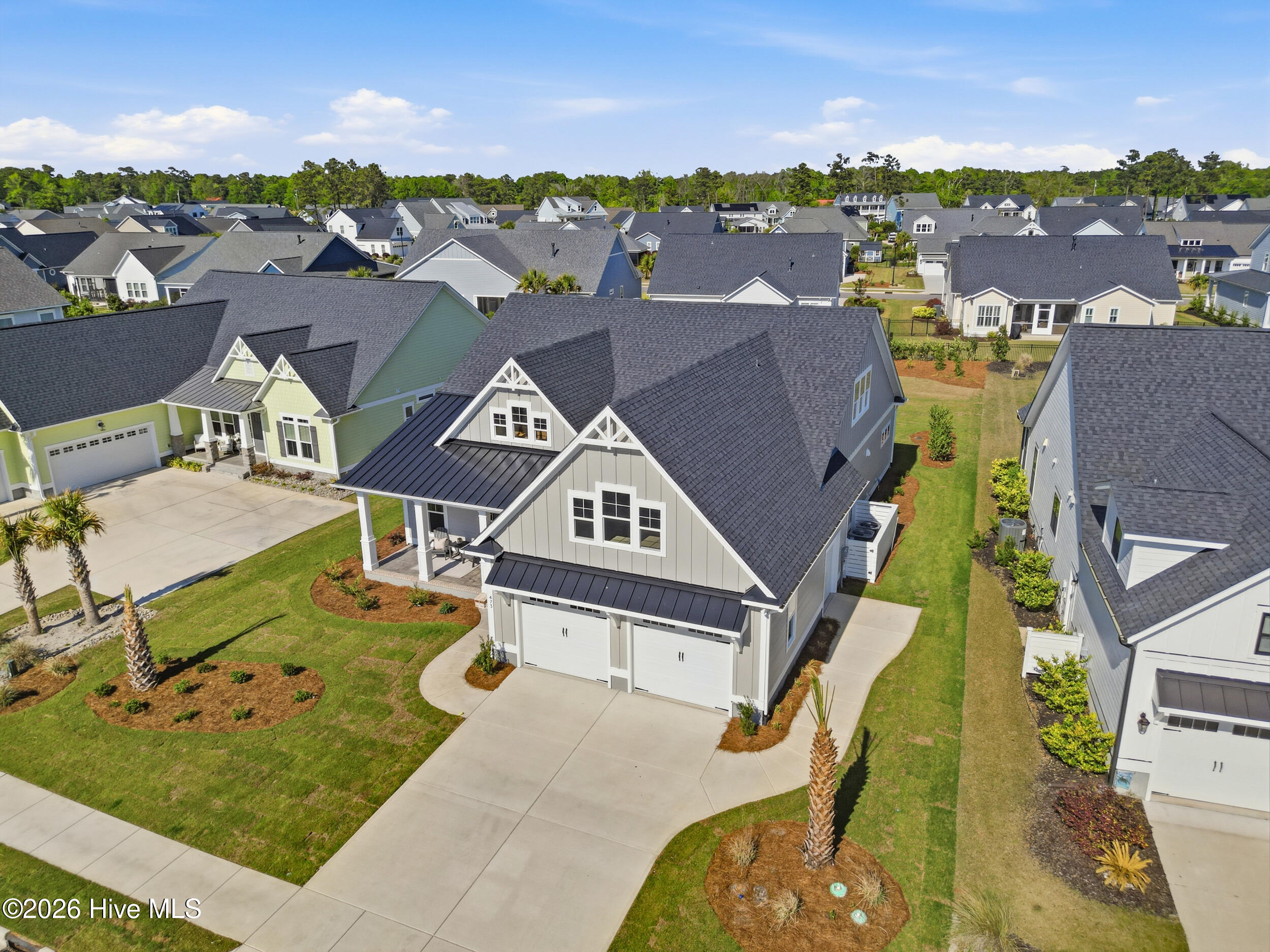 100567785 | Photo 76