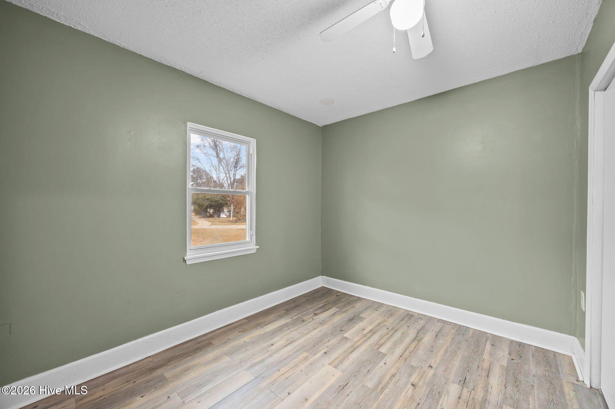 100559460 | Photo 34