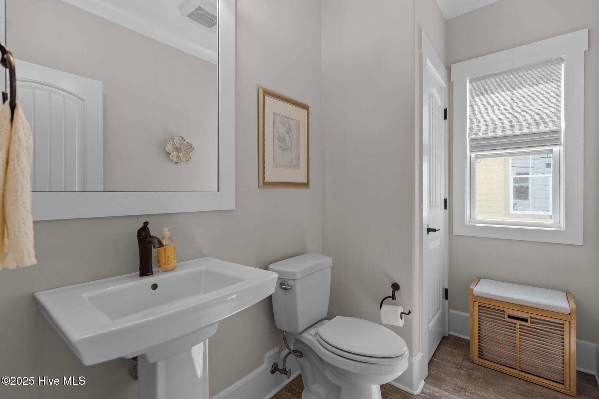 100536162 | Photo 38