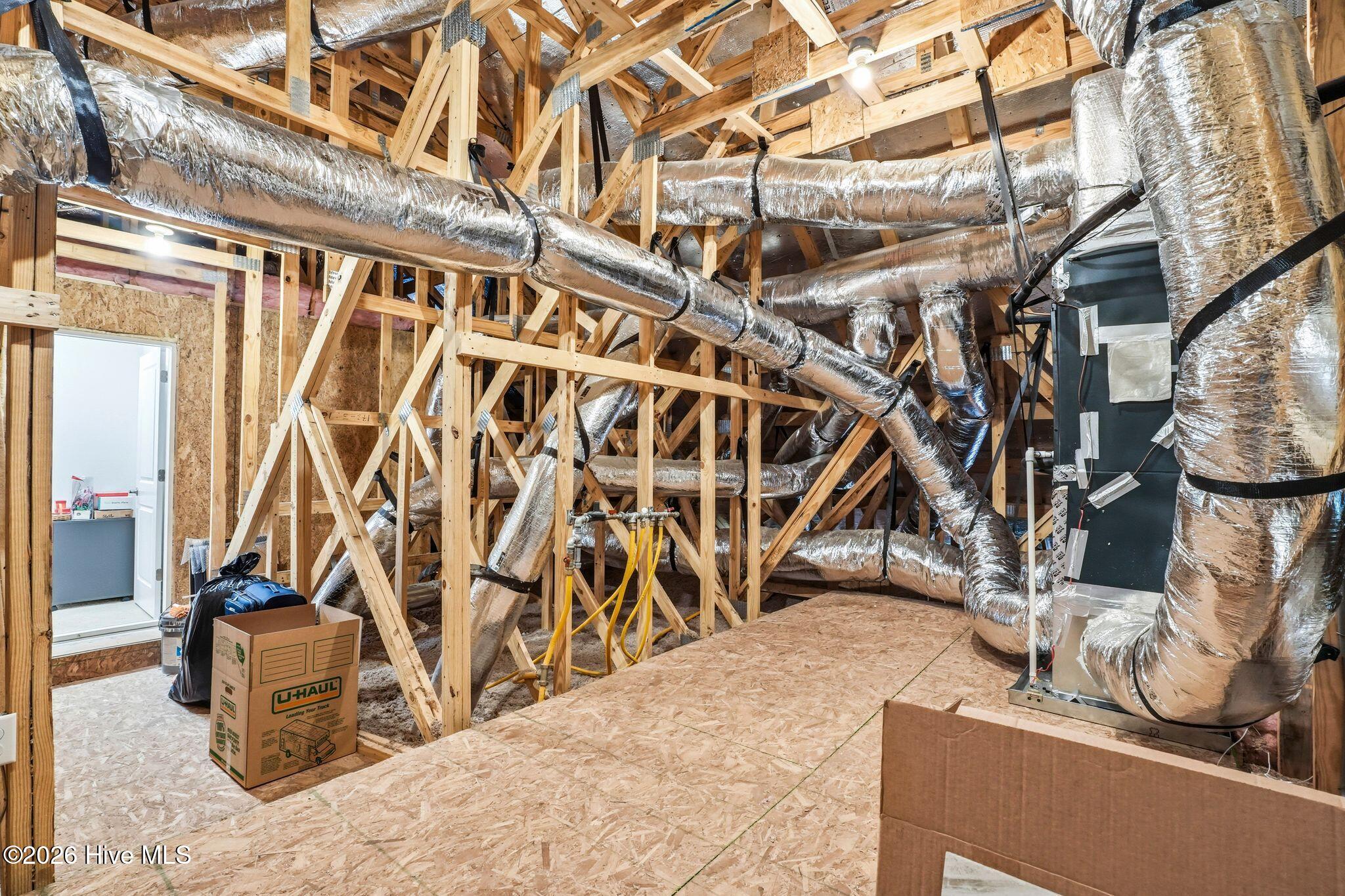 100569004 | Photo 54