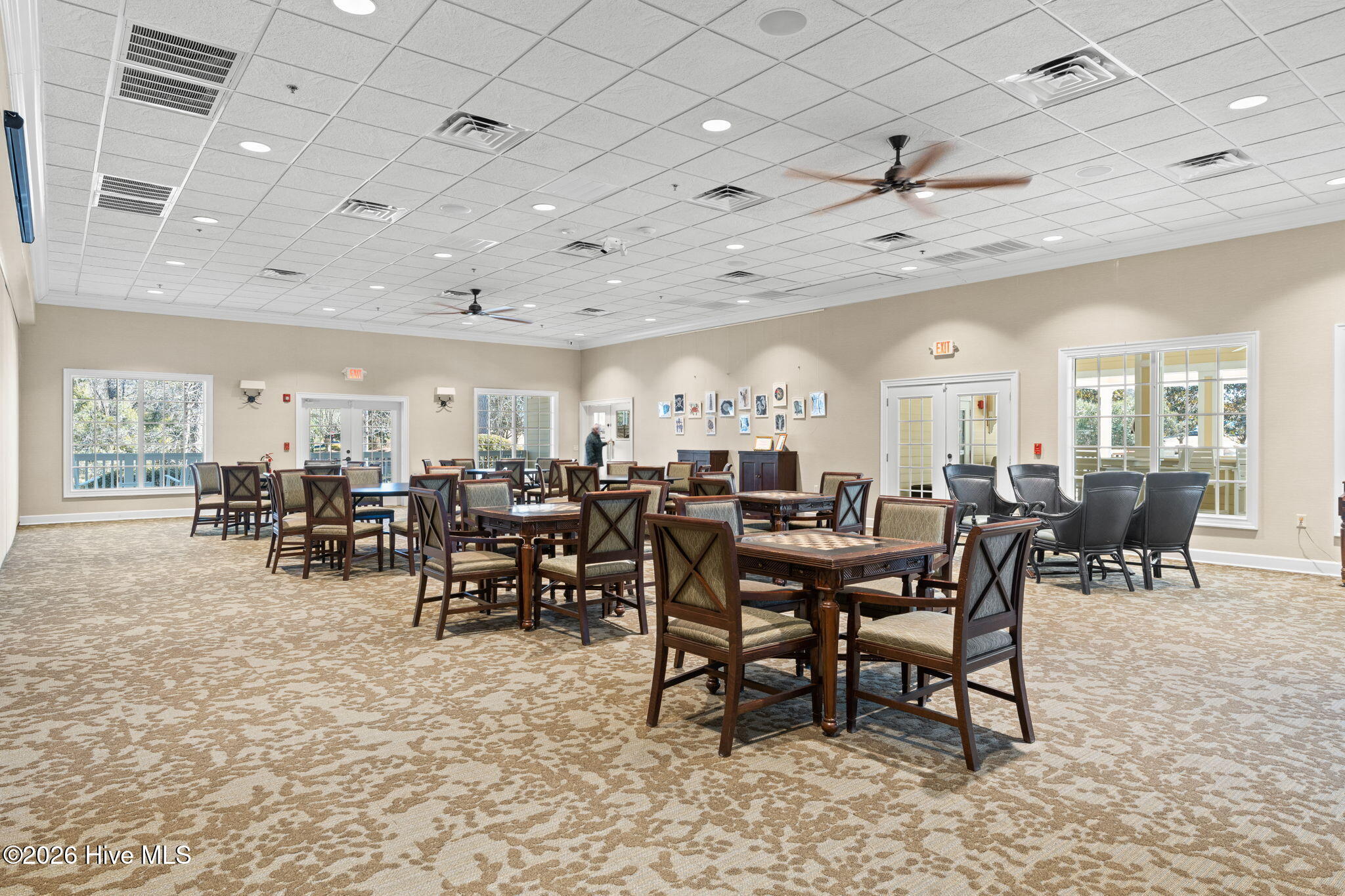 100553599 | Photo 64