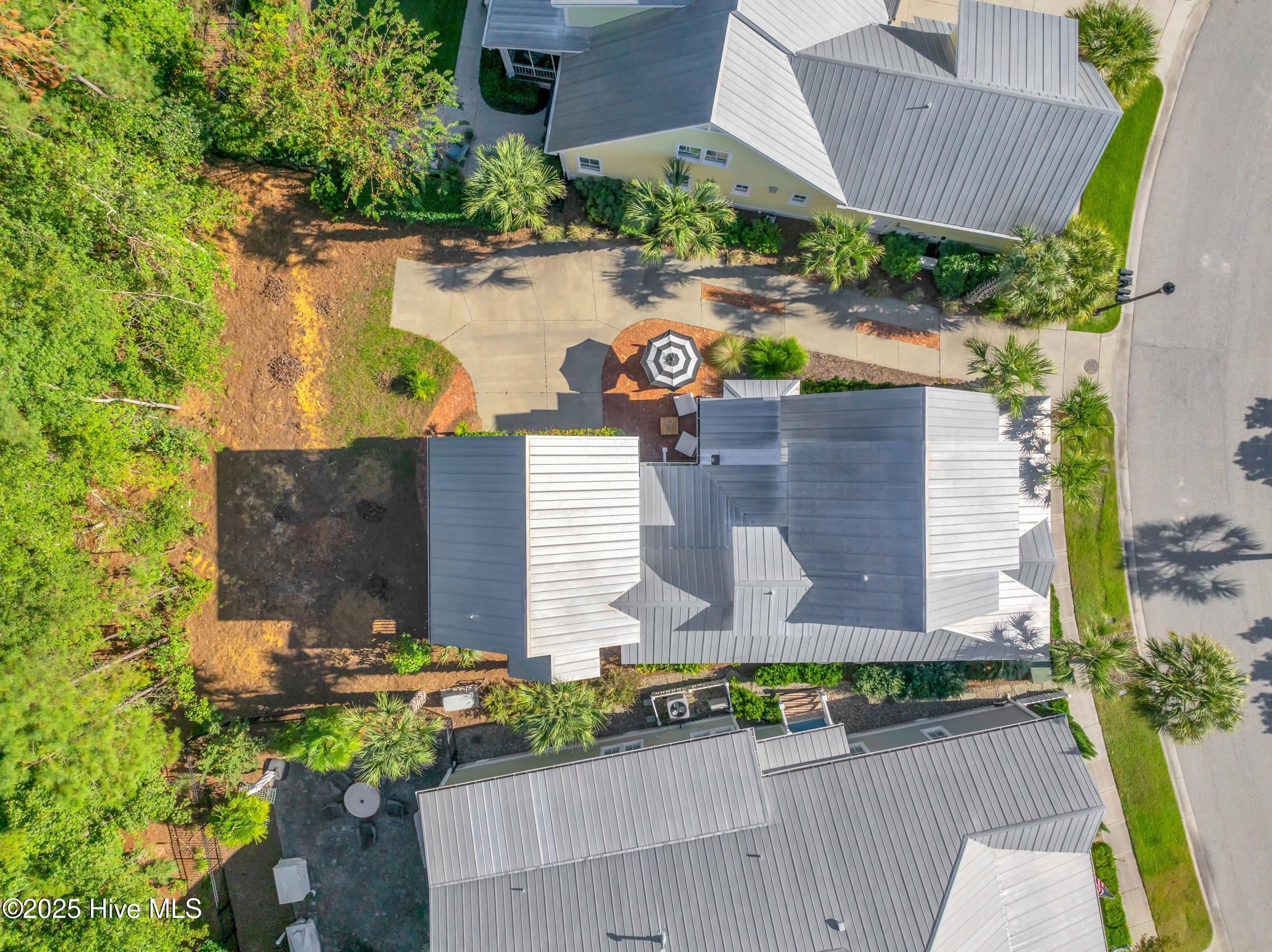 100532568 | Photo 45