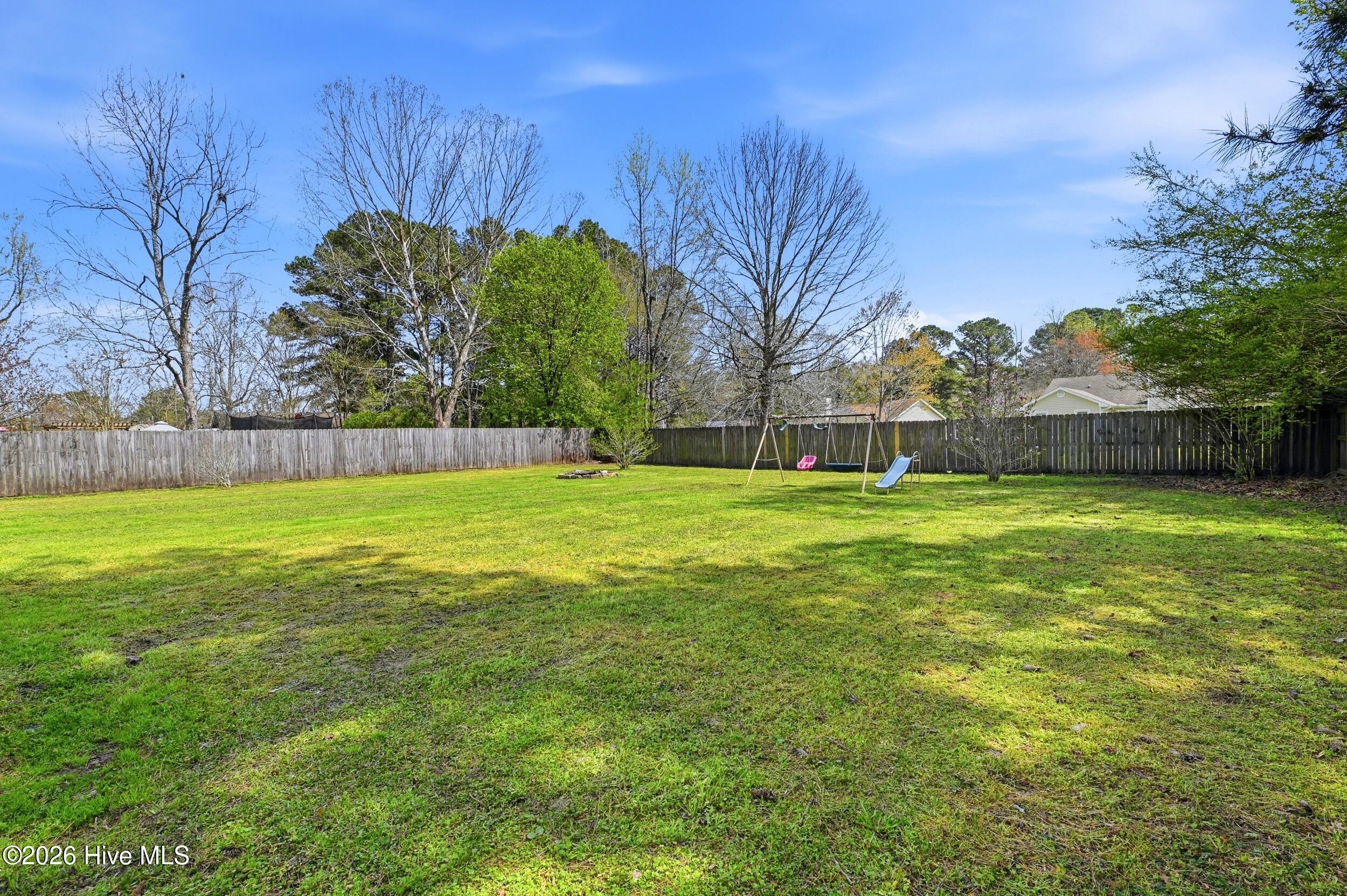 100562162 | Photo 32