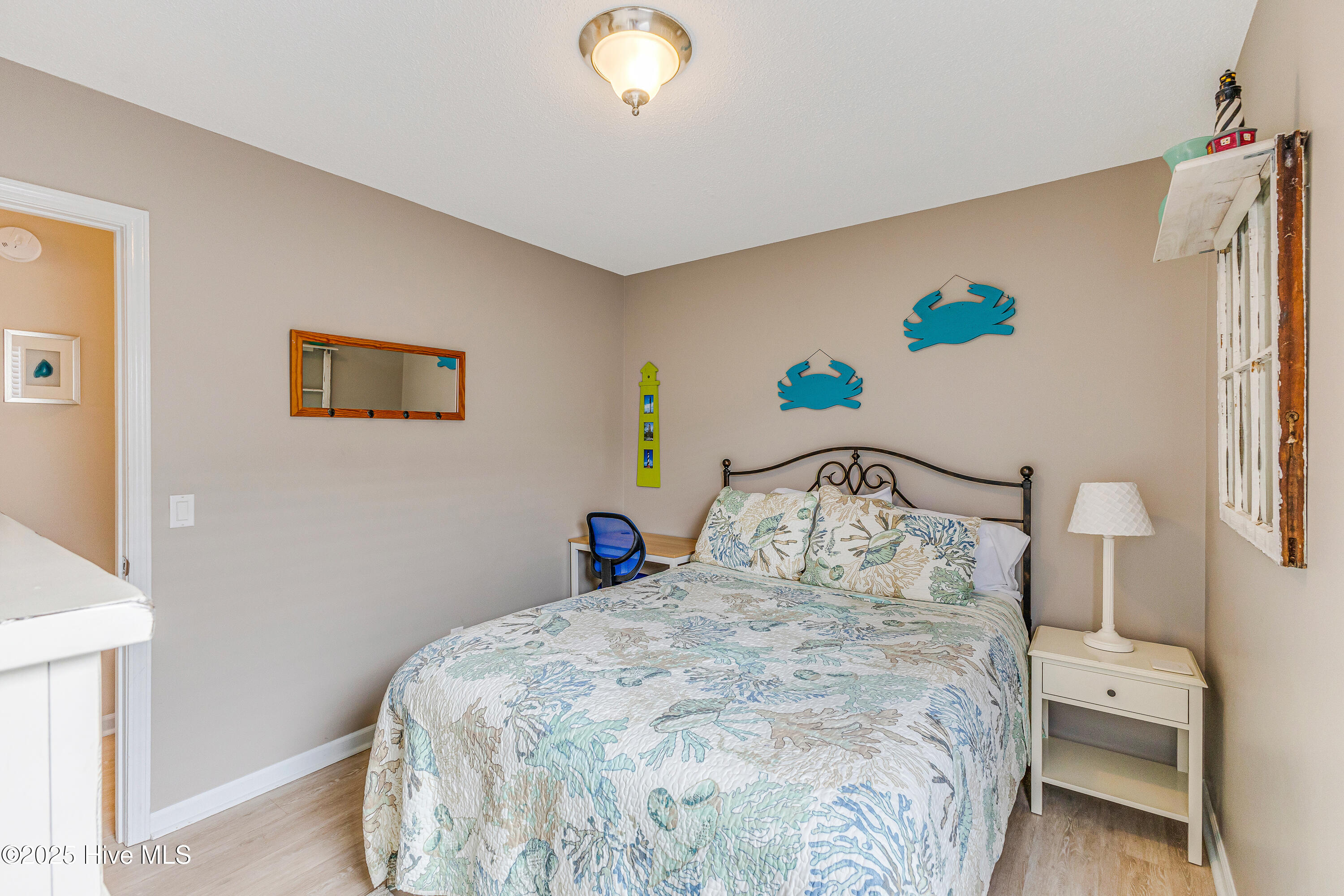 100540902 | Photo 30