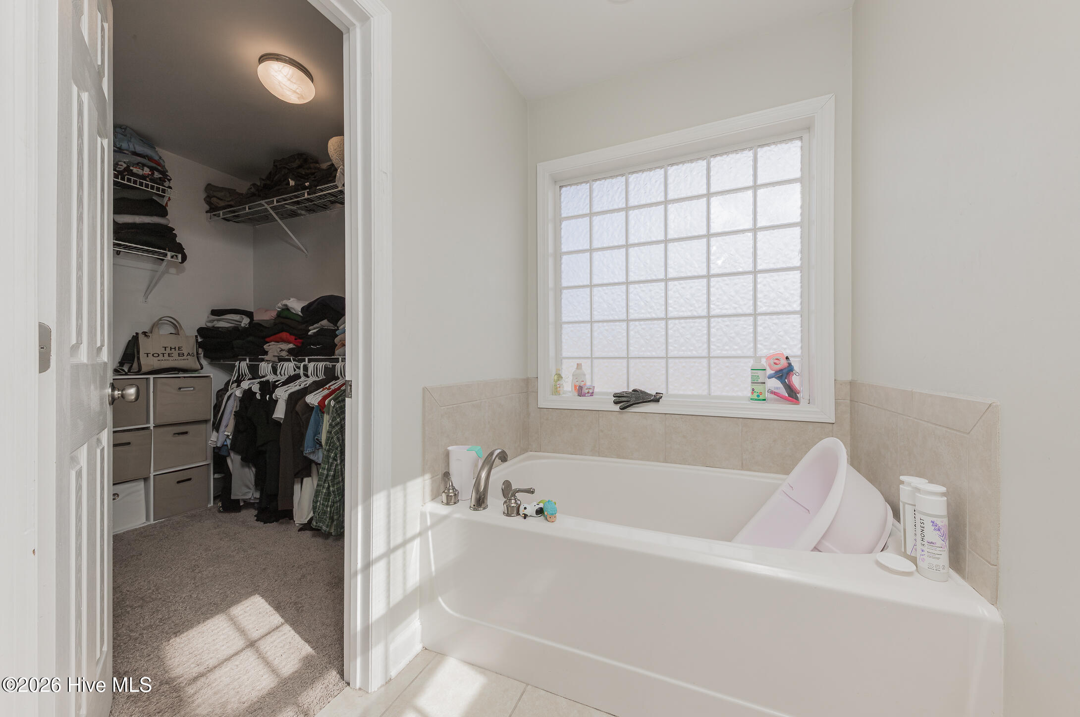 100554733 | Photo 27