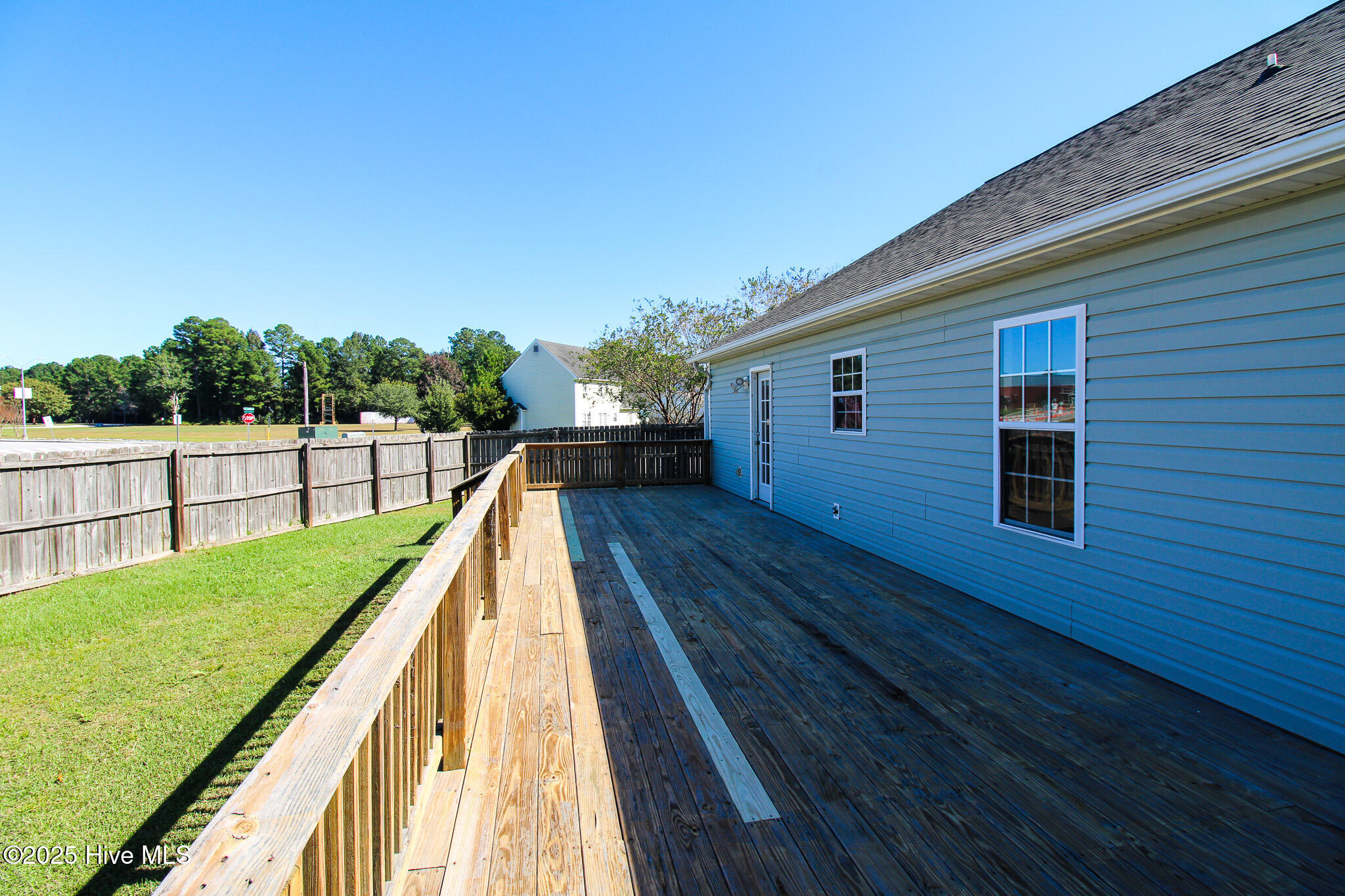 100537575 | Photo 38