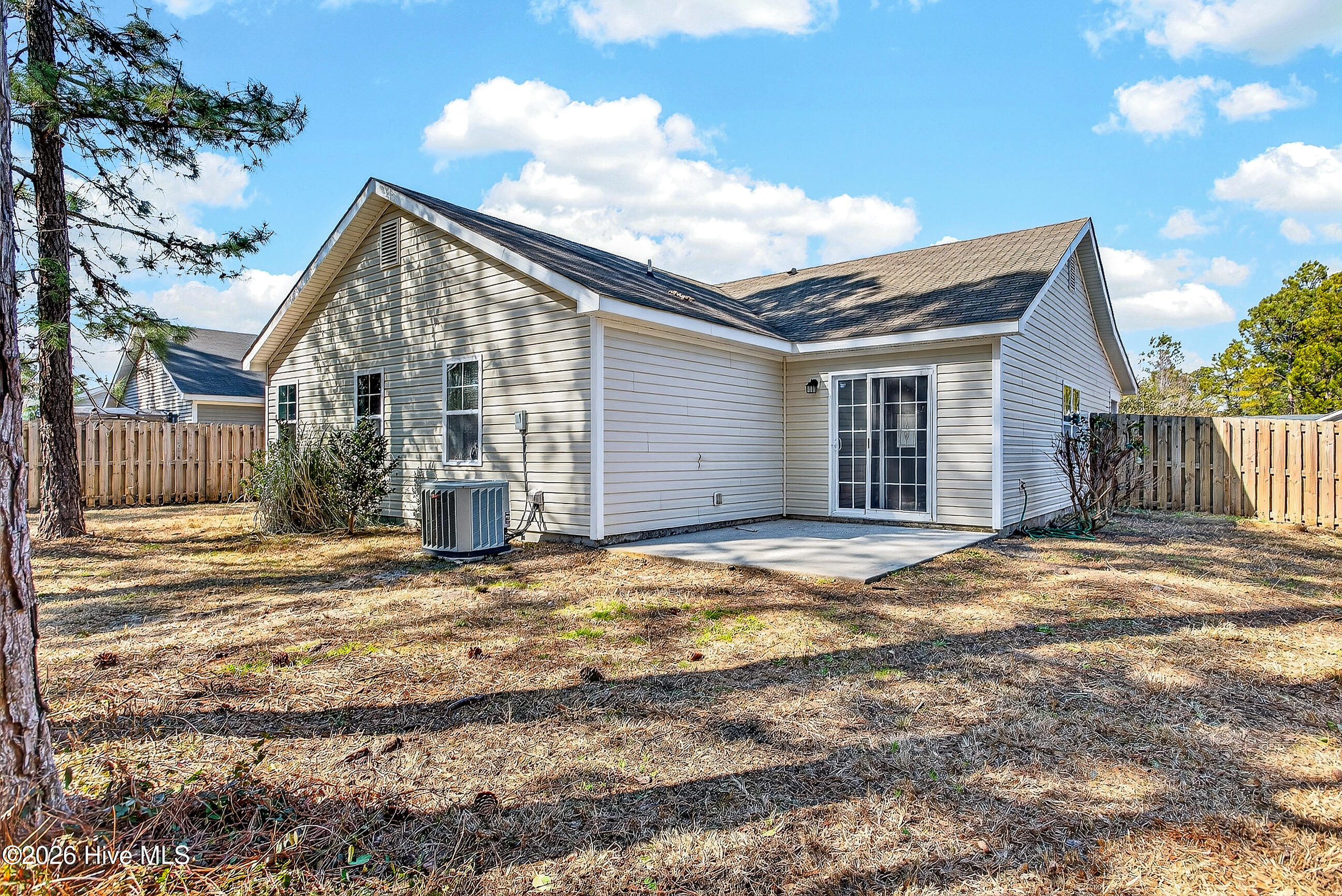 100553930 | Photo 22