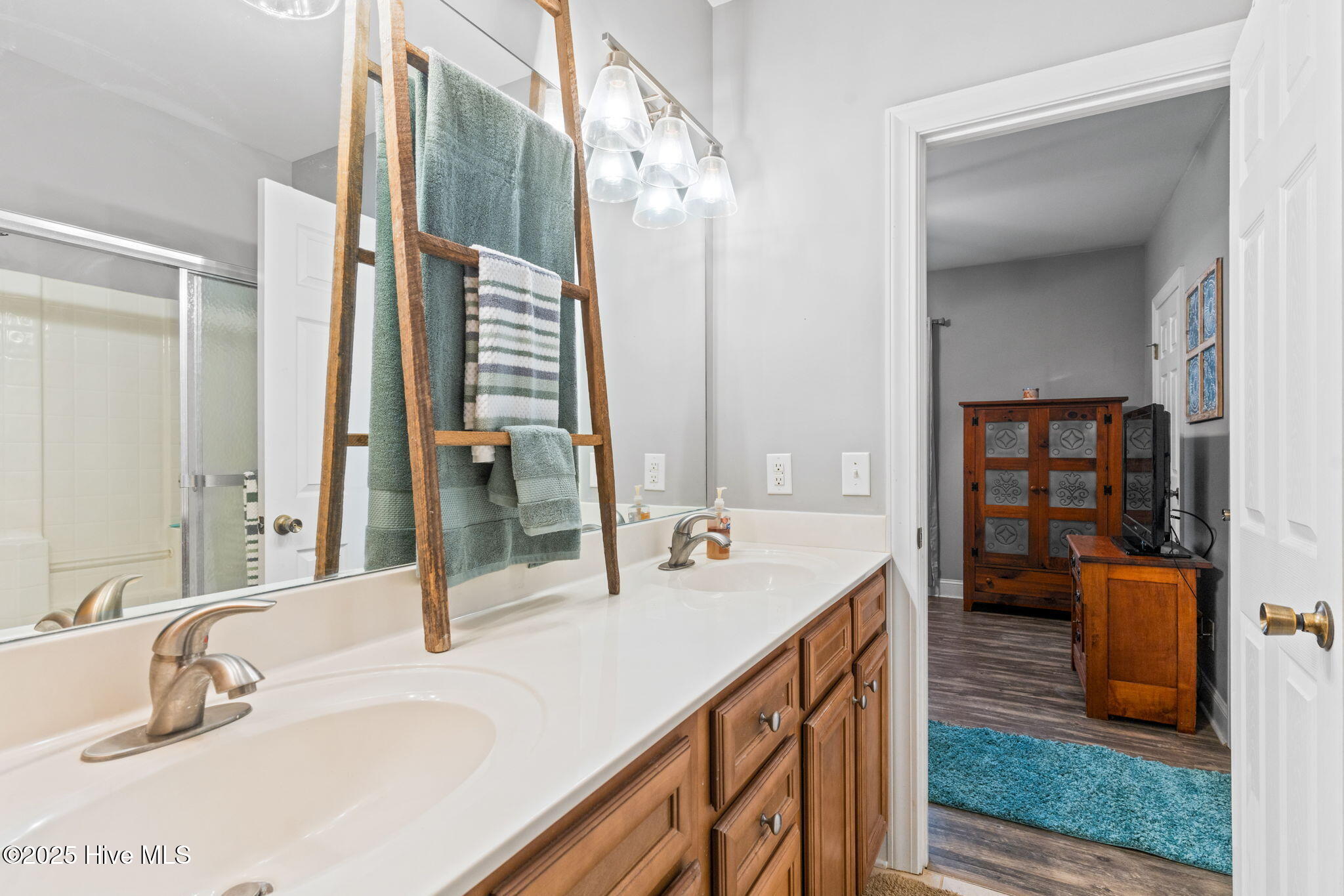 100529824 | Photo 14