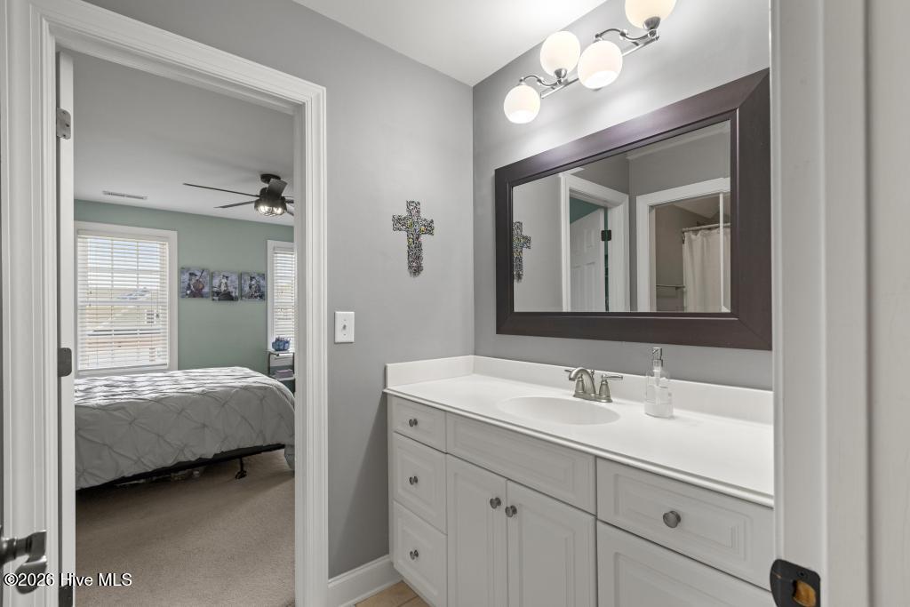 100570572 | Photo 38