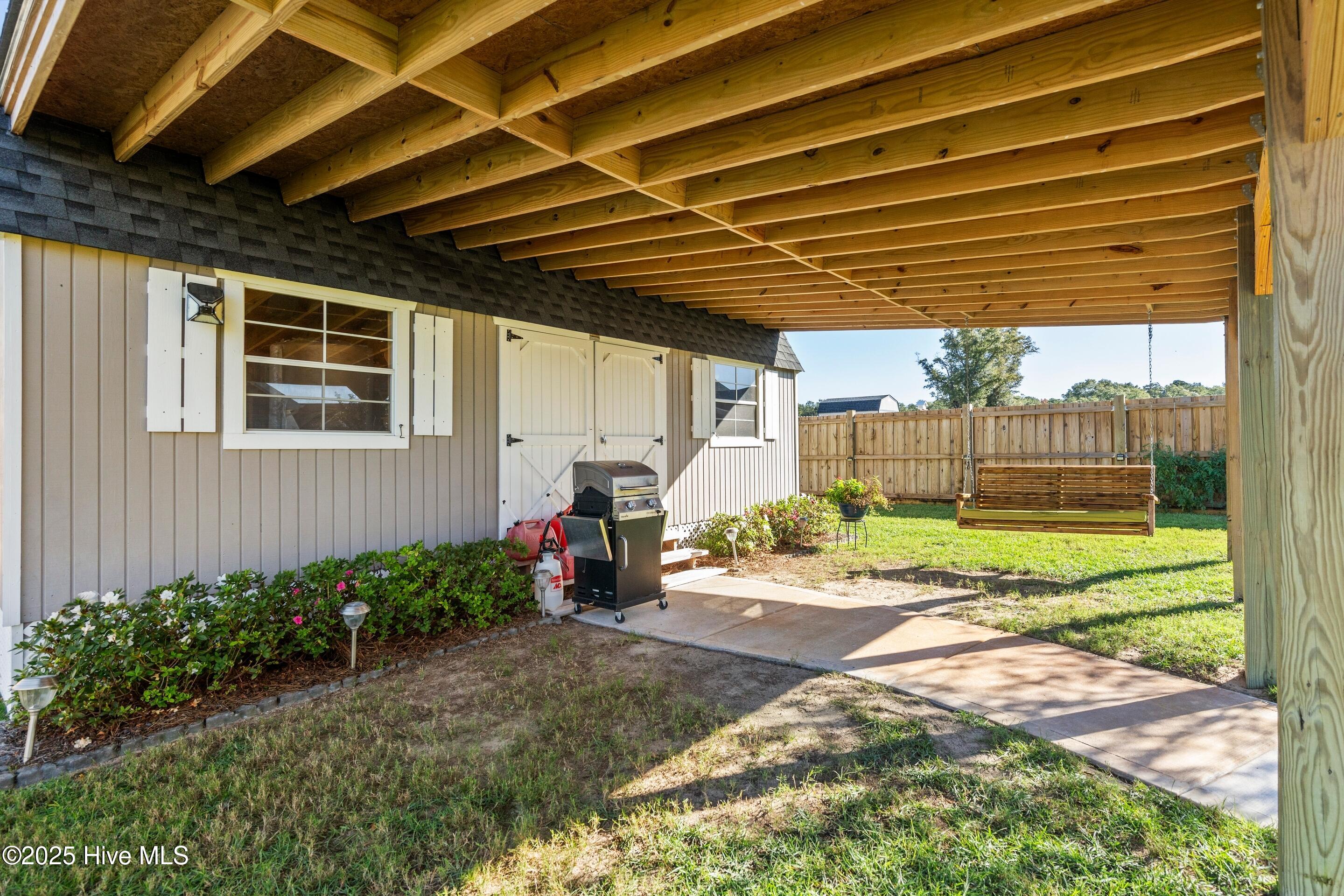 100538815 | Photo 72