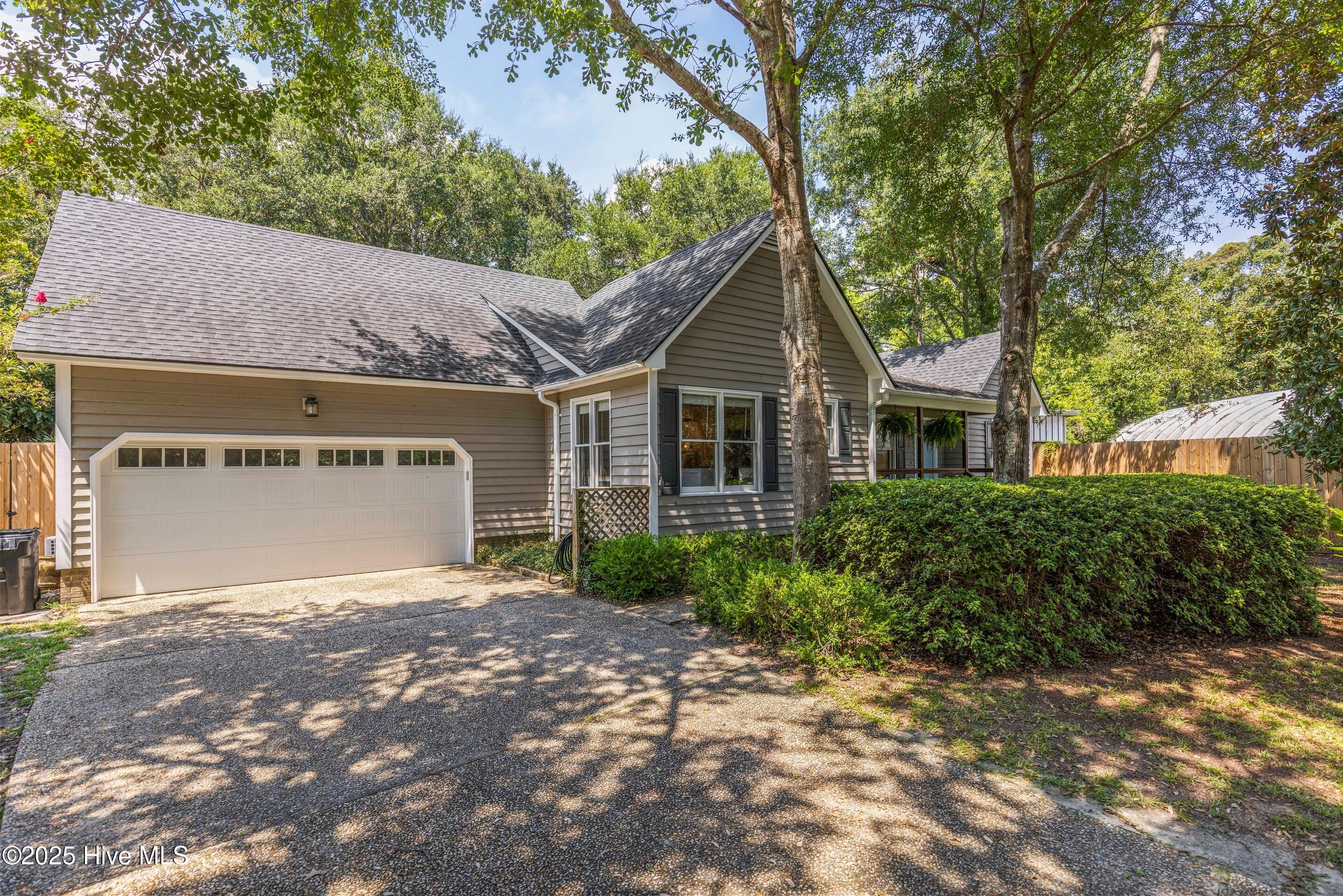 1302 Grove Point Road, Wilmington, NC 28409 – photo 4: mls-IMG_7675
