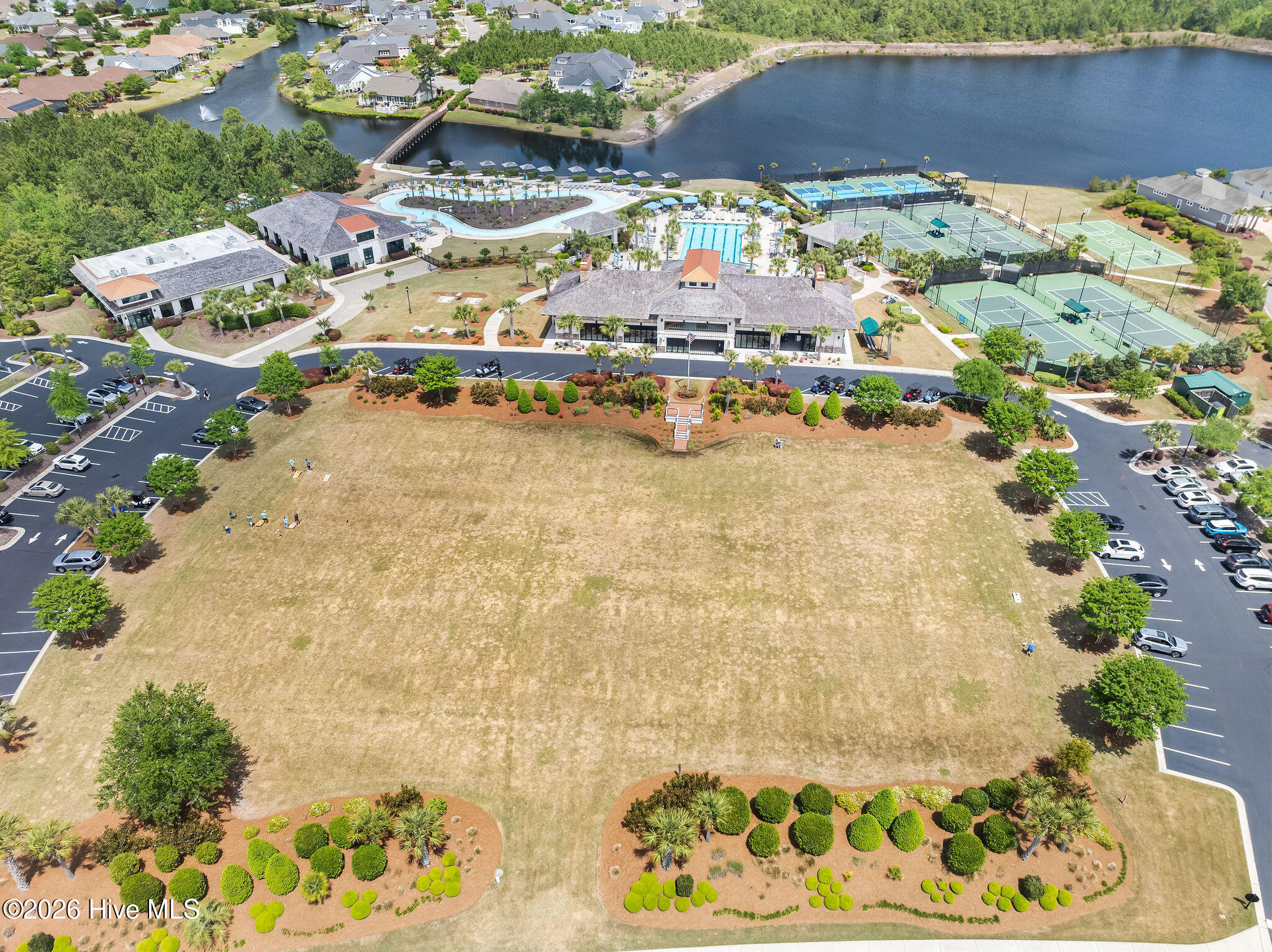 100565690 | Photo 103