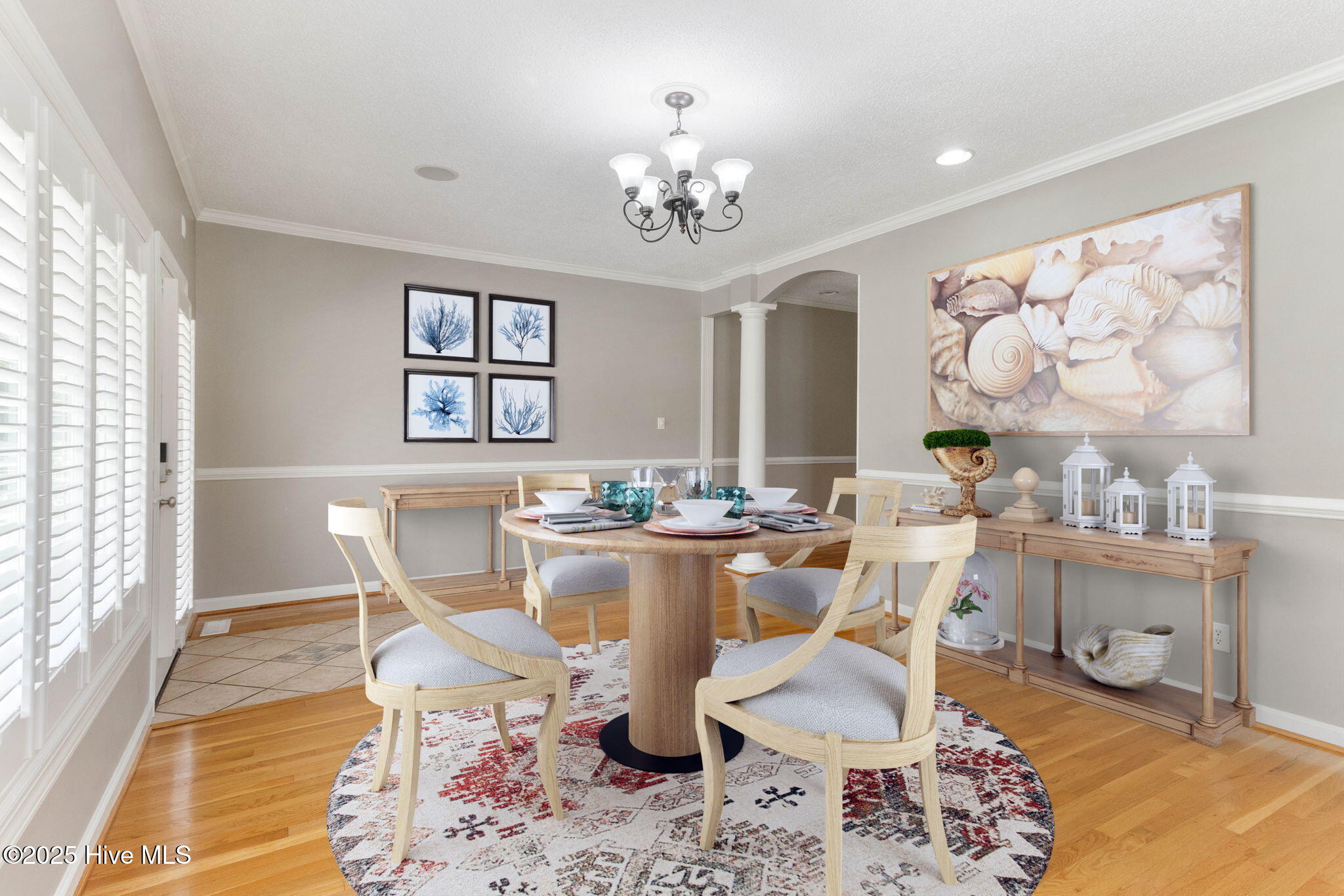 100533905 | Photo 24