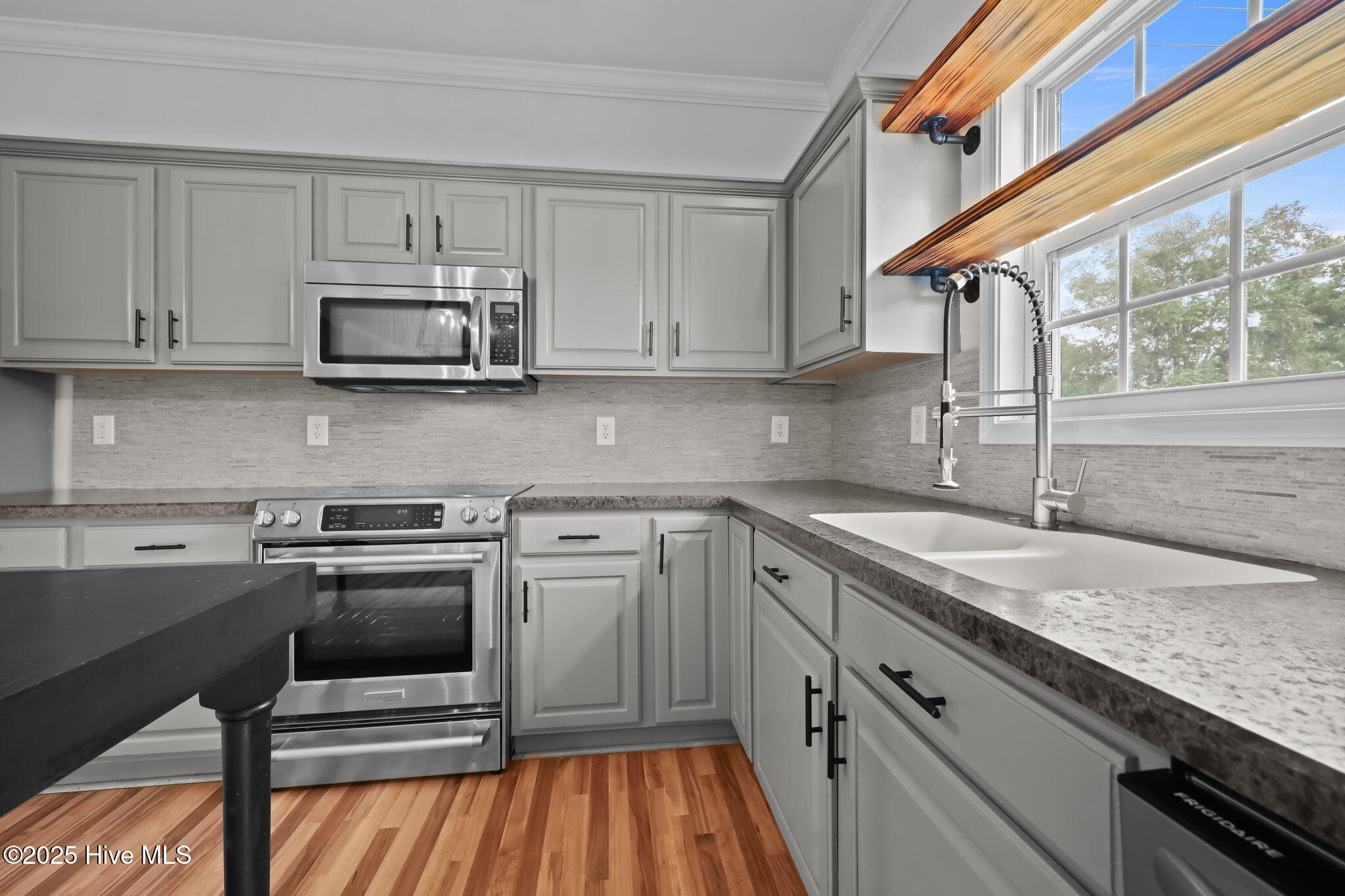 101 Loyd Lane, Beulaville, NC 28518 – photo 10: Kitchen