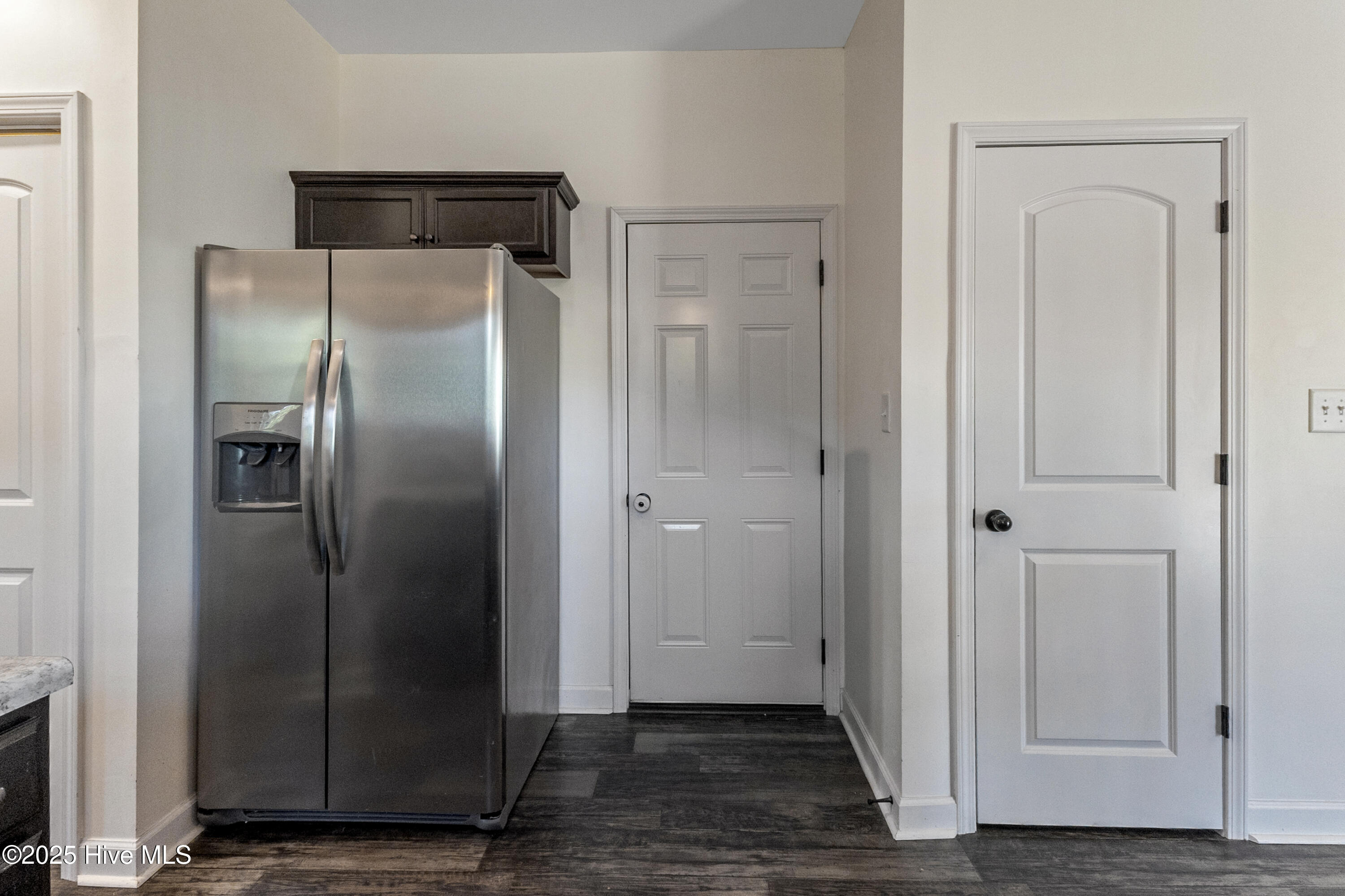 100569924 | Photo 18