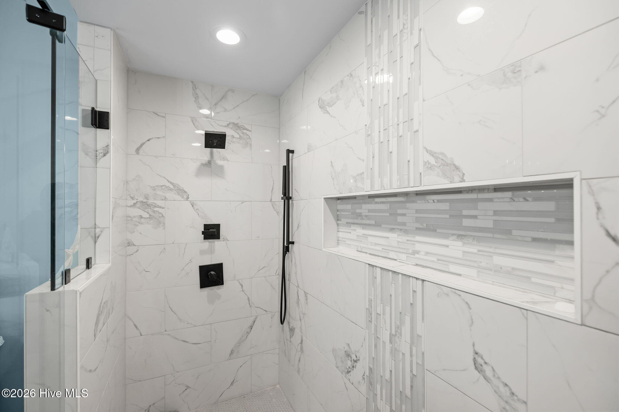 100552900 | Photo 22