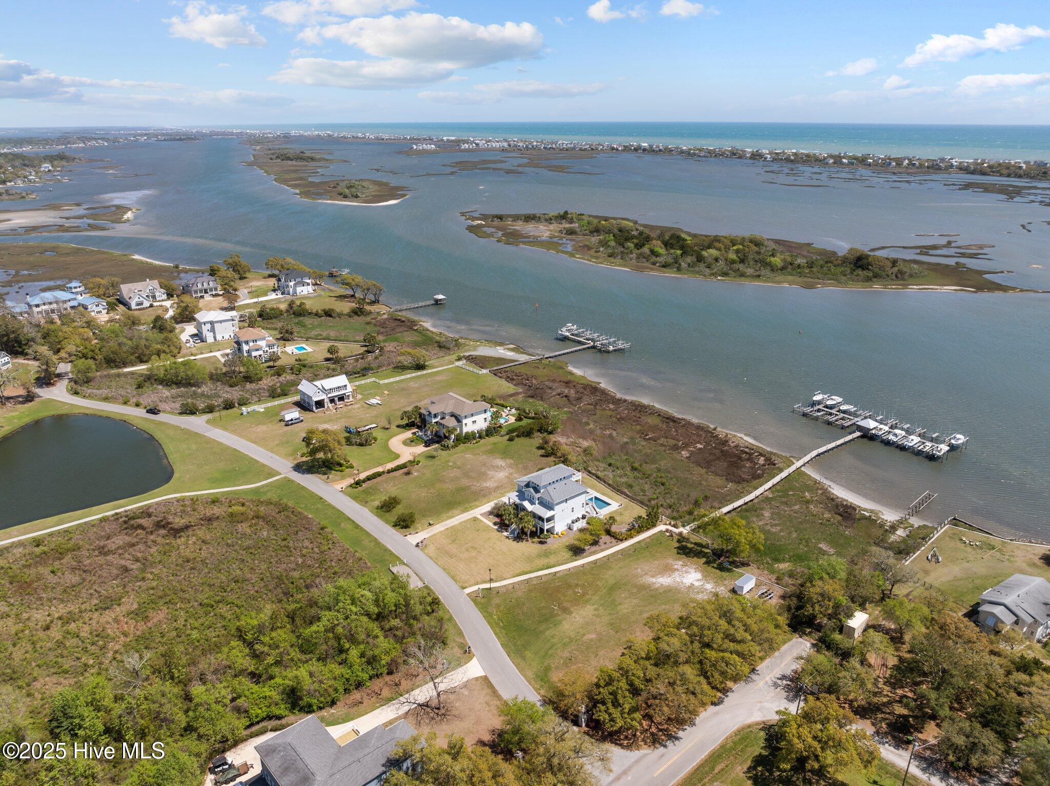 100502292 | Photo 26