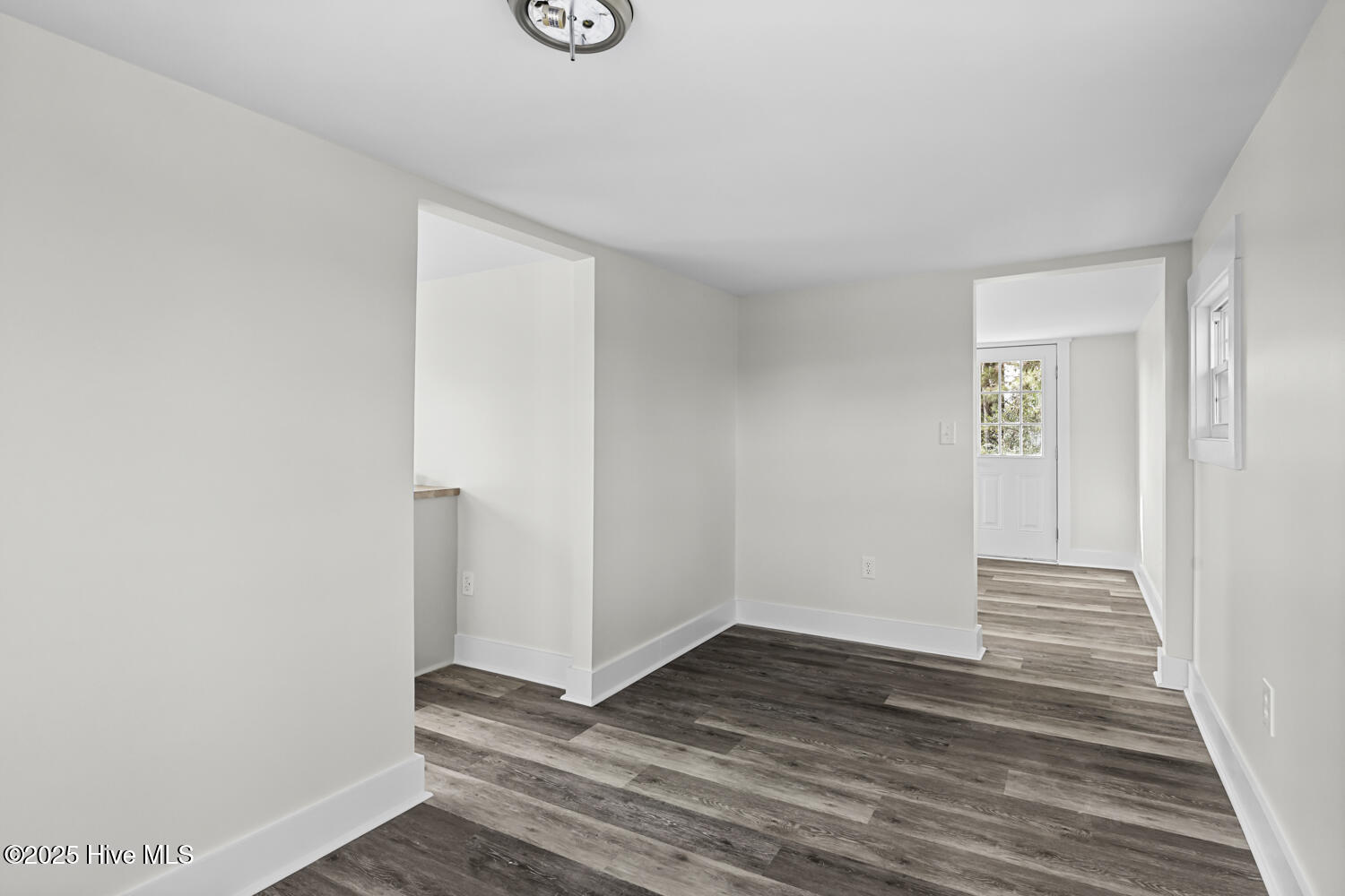 100544885 | Photo 42