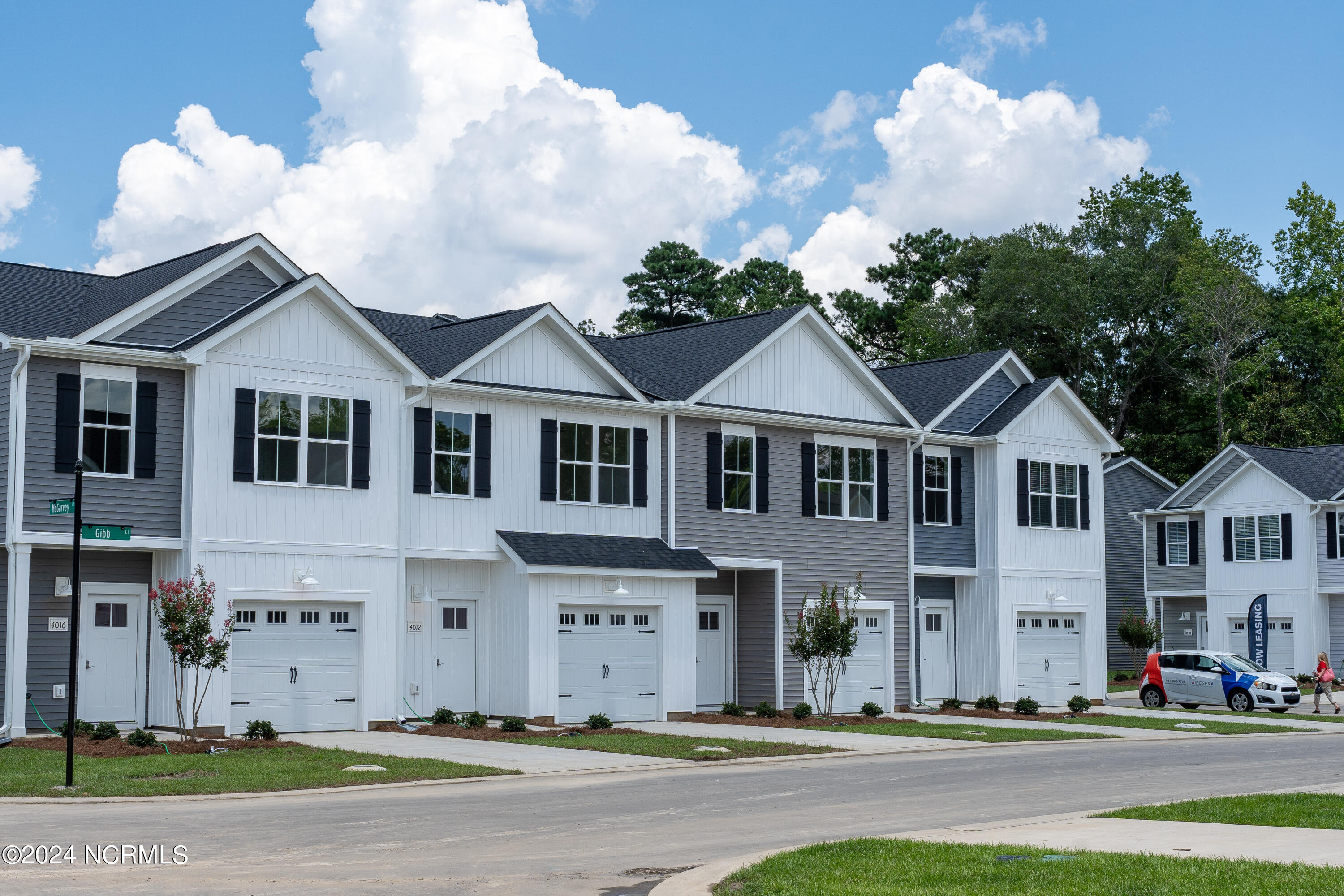 100544675 | Photo 23