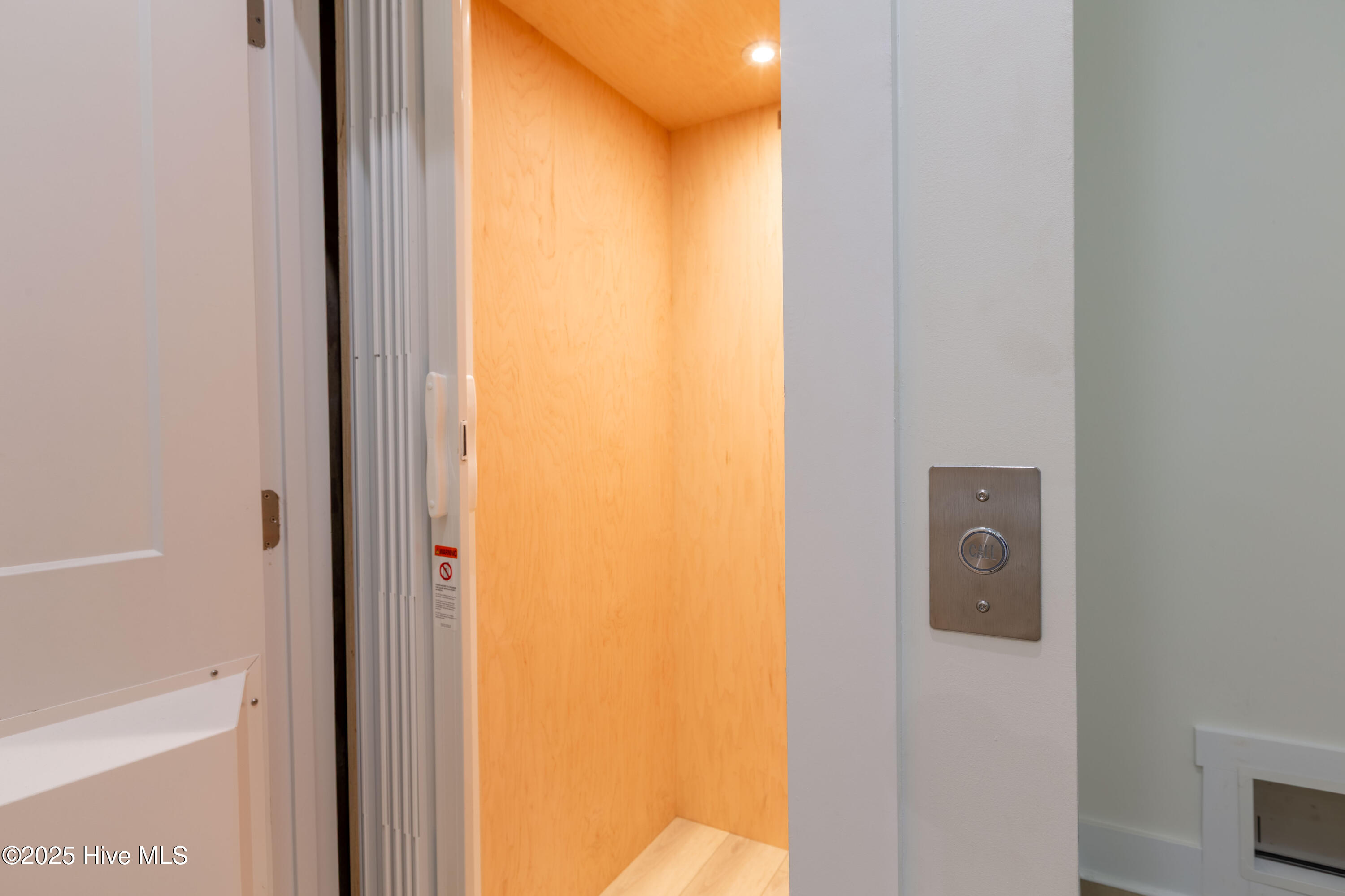 100545924 | Photo 53