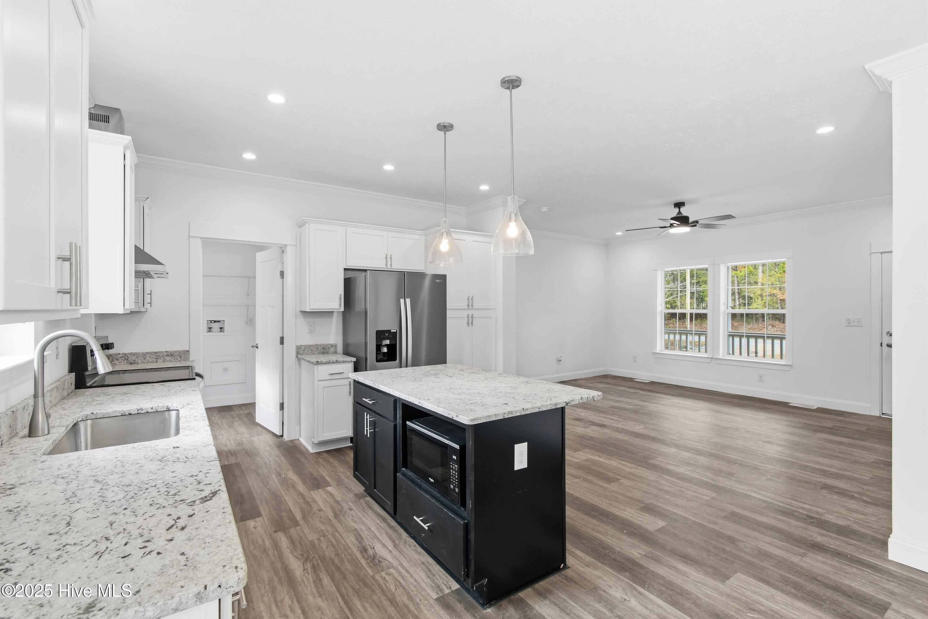 100544573 | Photo 14