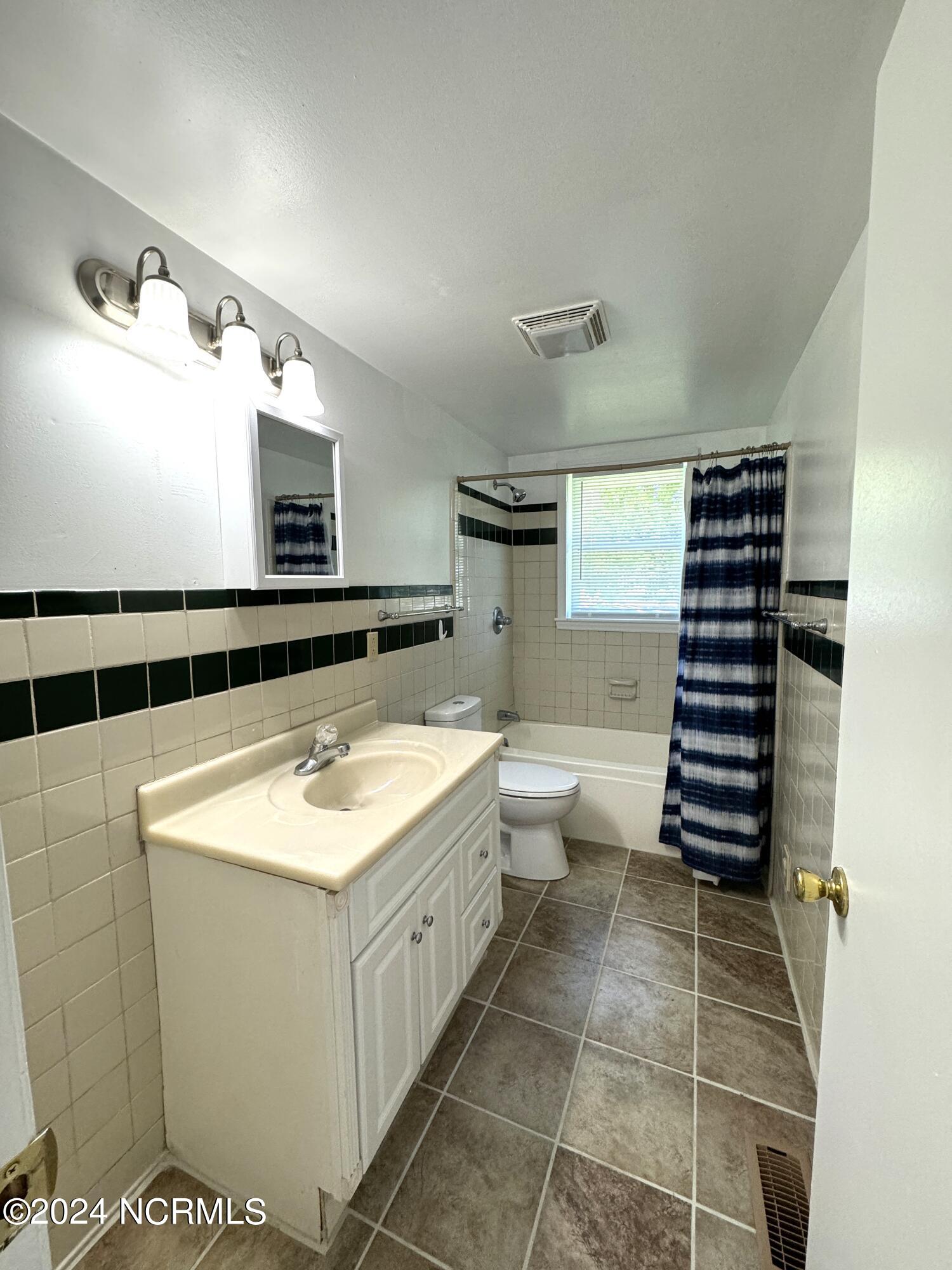 100545220 | Photo 20