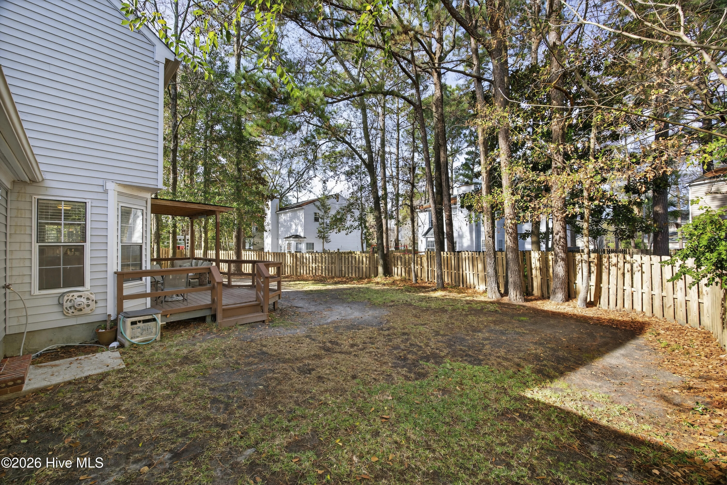 100550573 | Photo 40