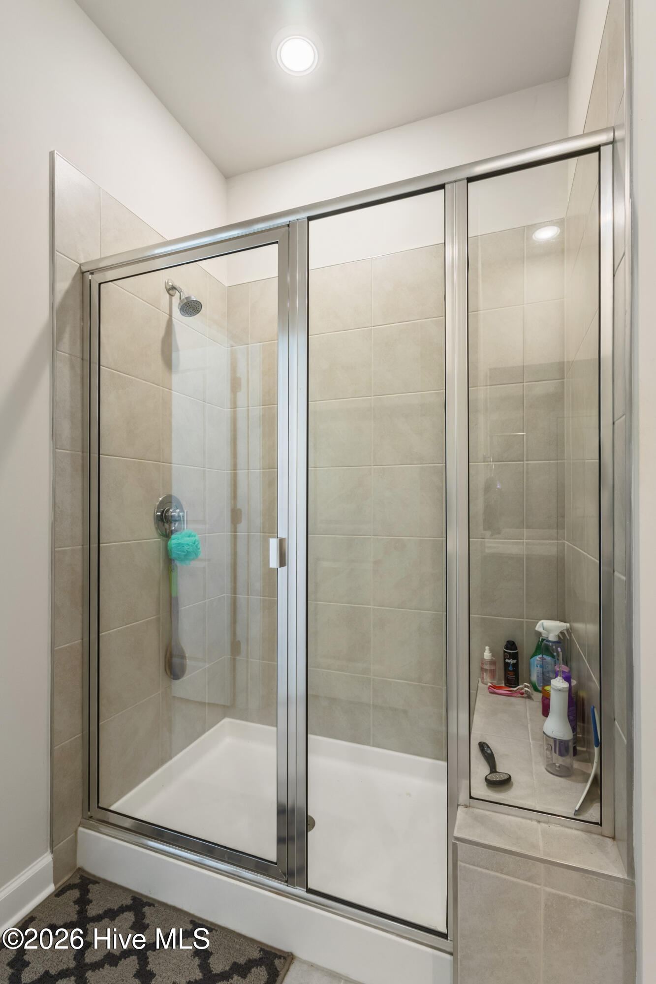 100568412 | Photo 37