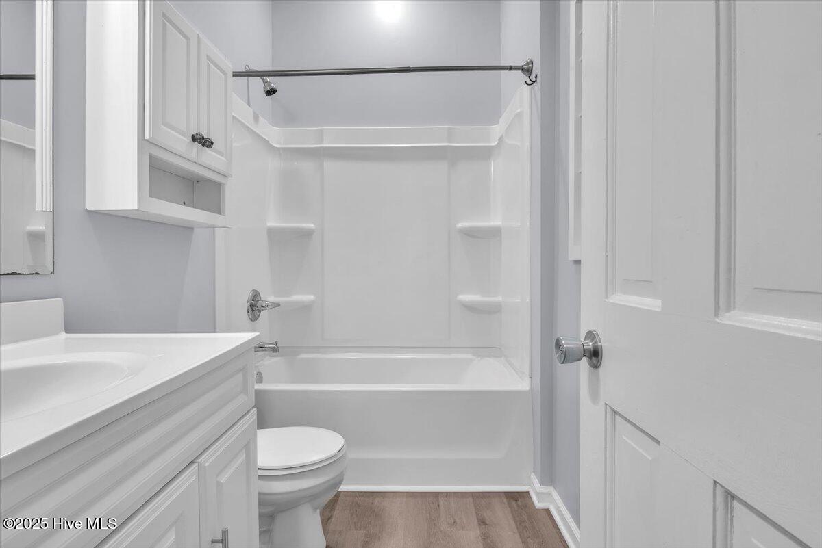 100525423 | Photo 33