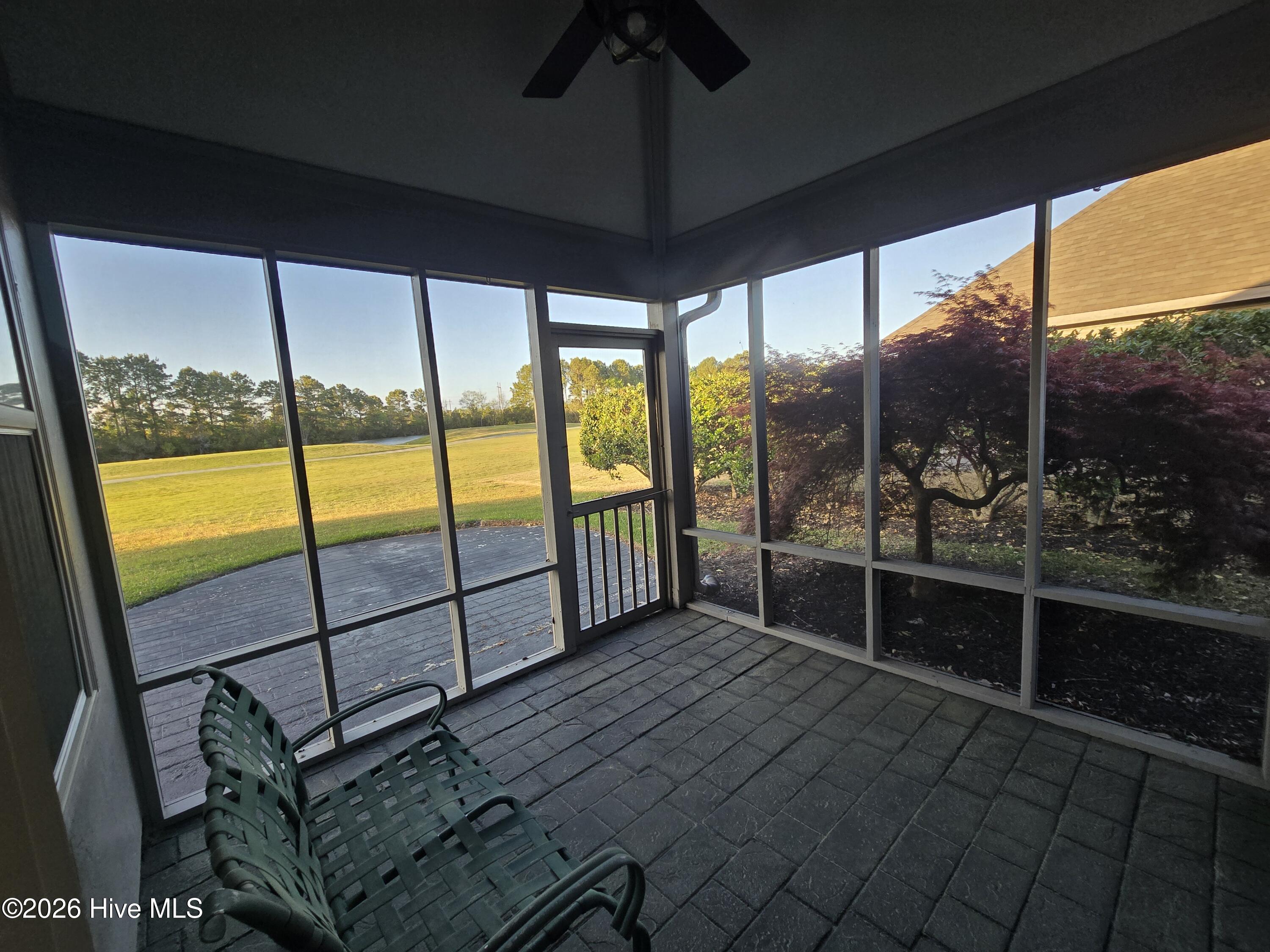 100565502 | Photo 24