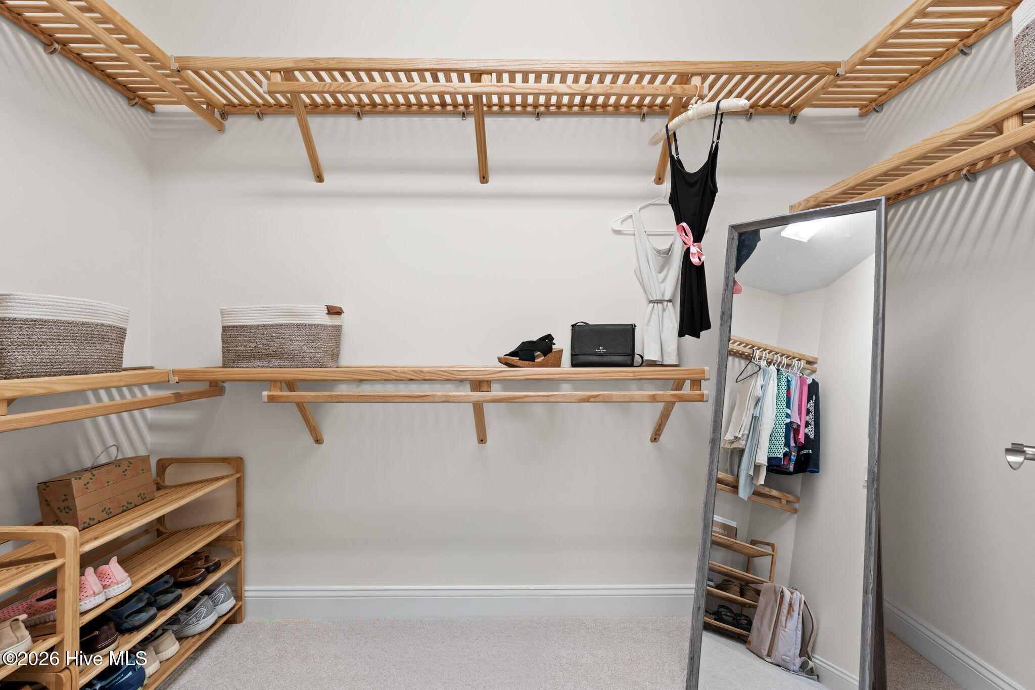 100566563 | Photo 37