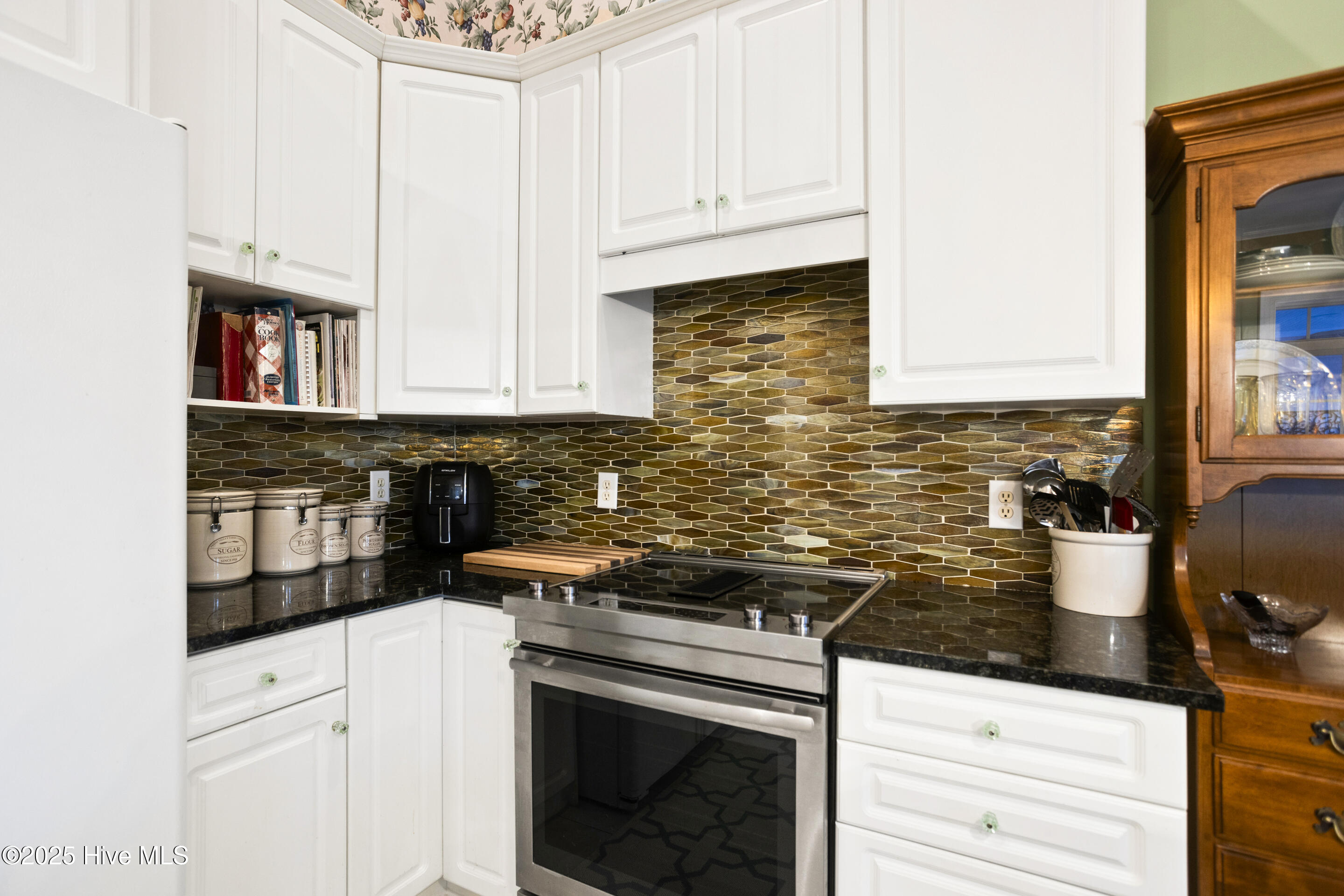 100550933 | Photo 17